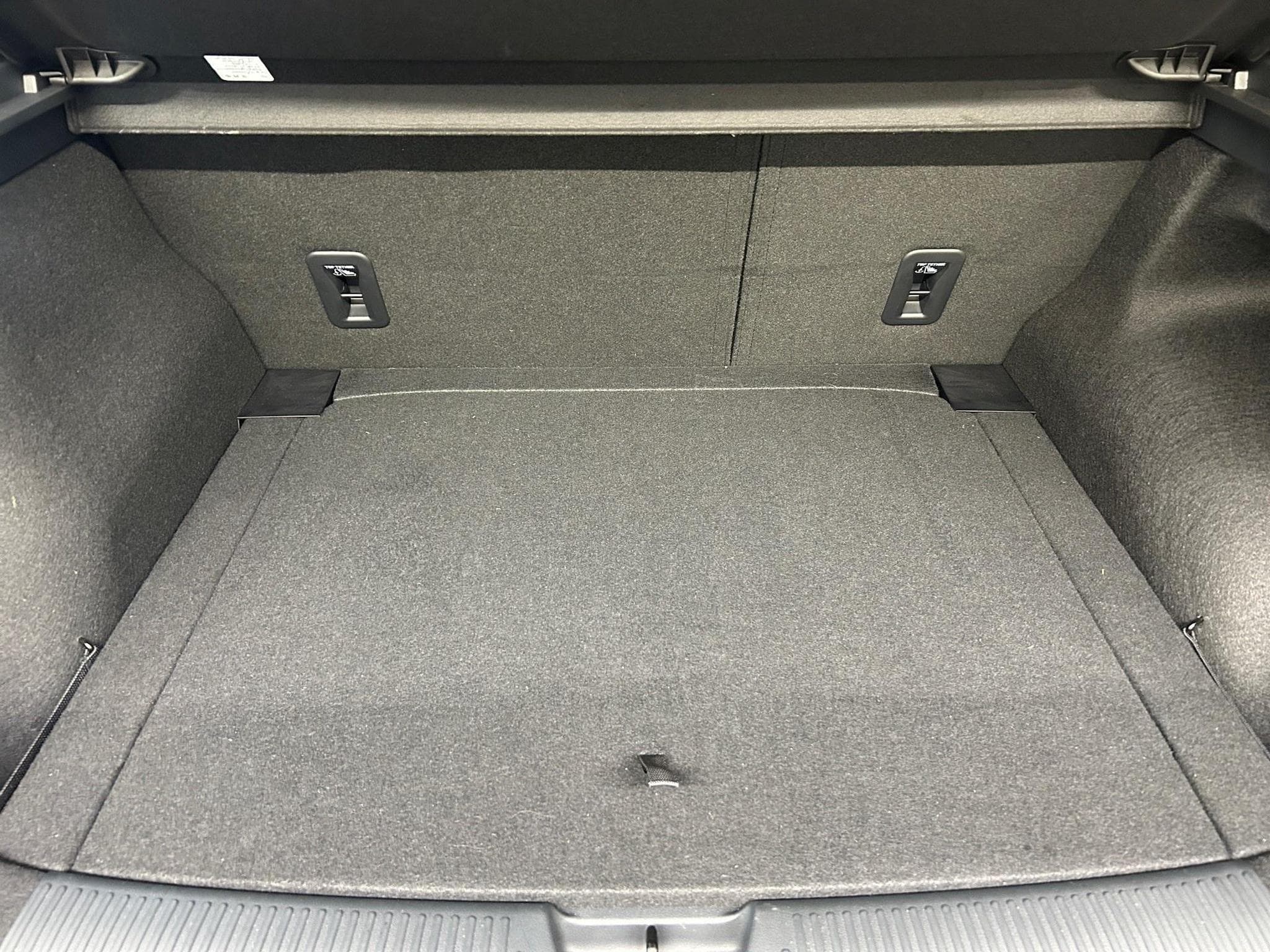 MG MG4 LUXURY X POWER (2024) - Photo 21