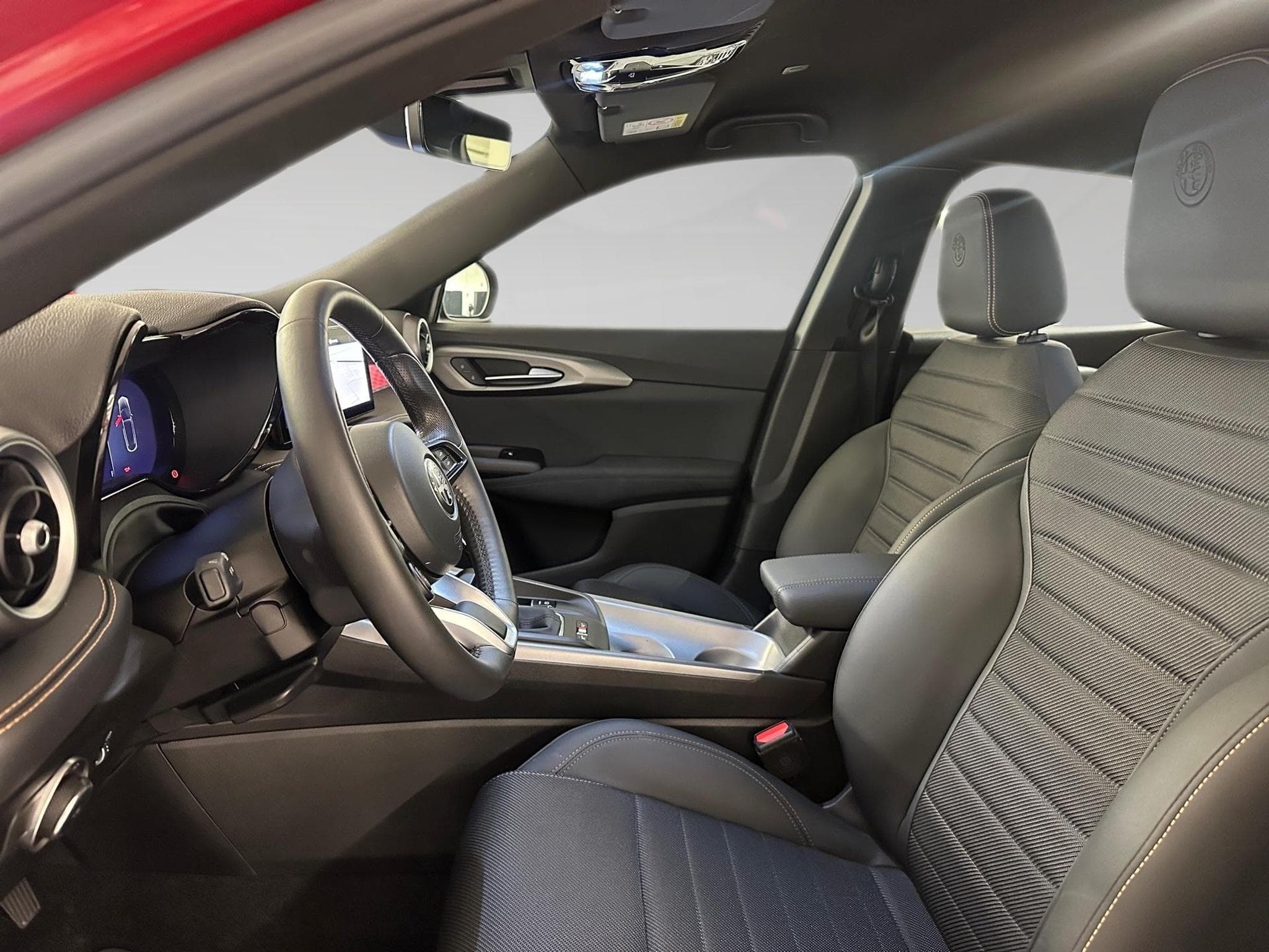 Alfa-Romeo Tonale 1.6 TI (2023) - Foto 9