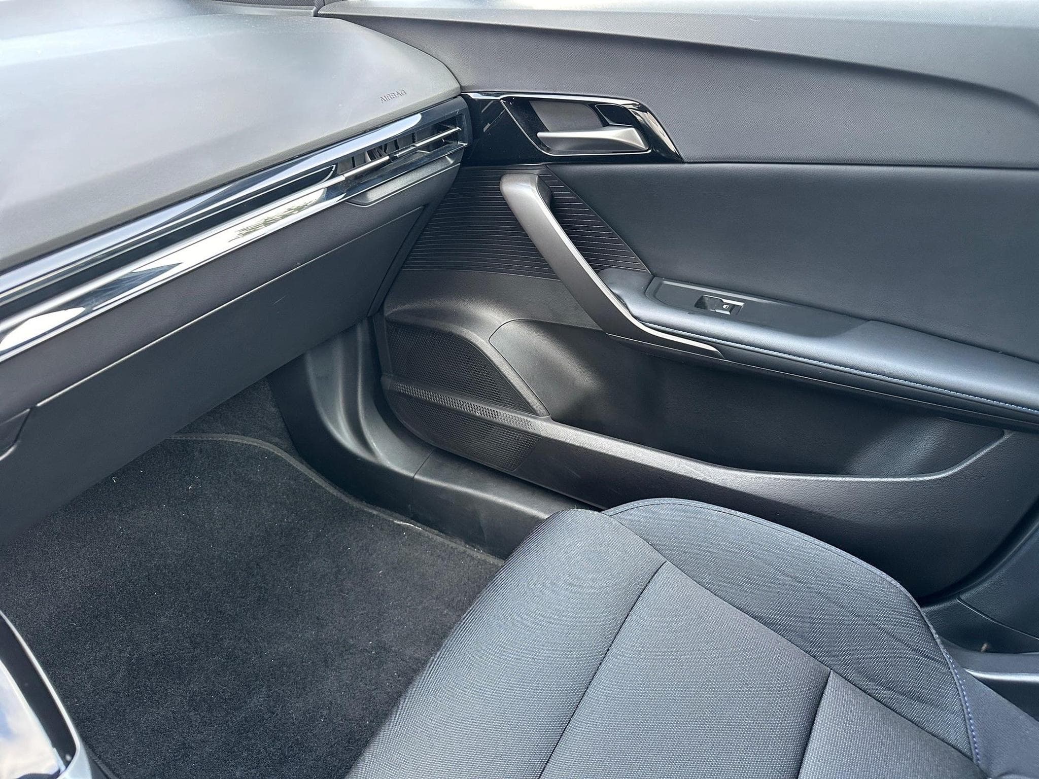 MG MG4 ELECTRIQUE (2023) - Photo 20