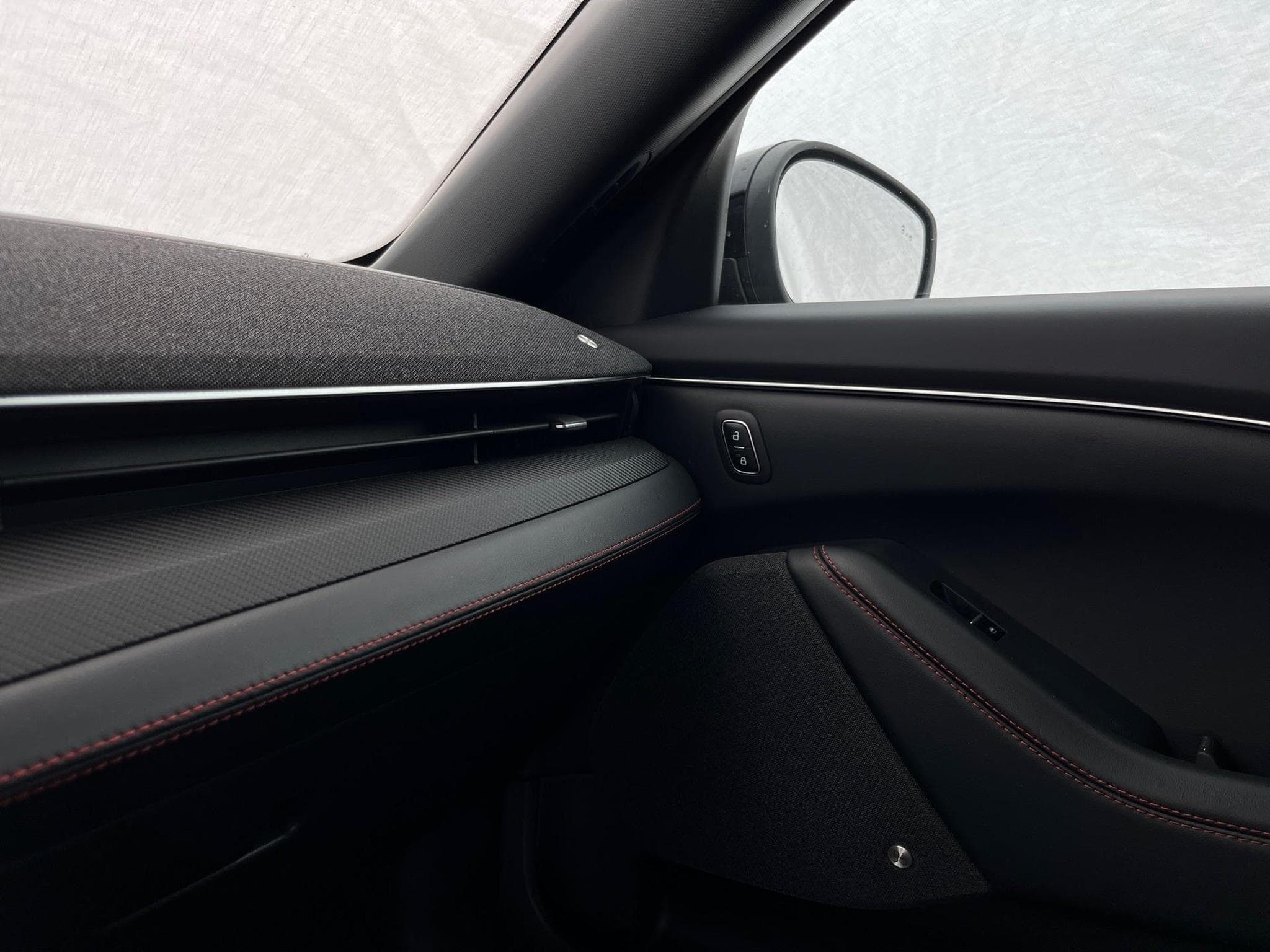 Ford Mustang Mach-E Premium (2023) - Photo 13