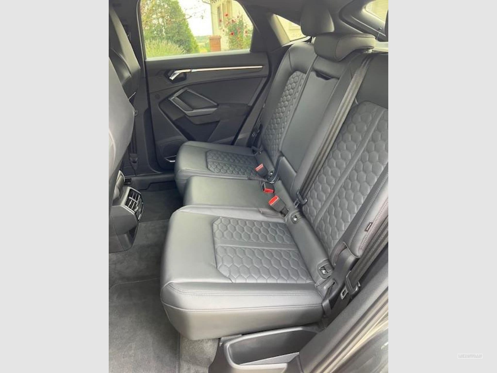 Audi RSQ3 Q3 - RS - 400 cv (2020) - Foto 11