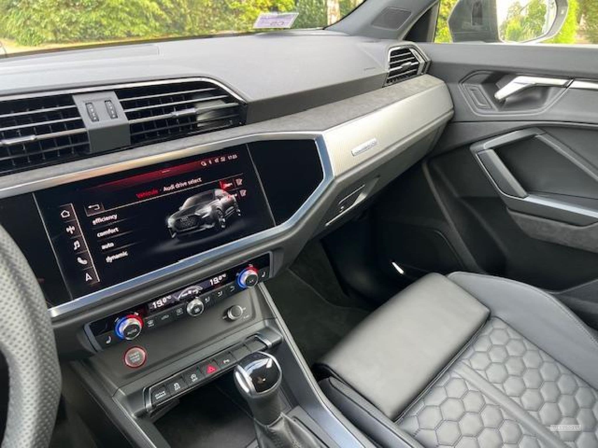 Audi RSQ3 Q3 - RS - 400 cv (2020) - Foto 8