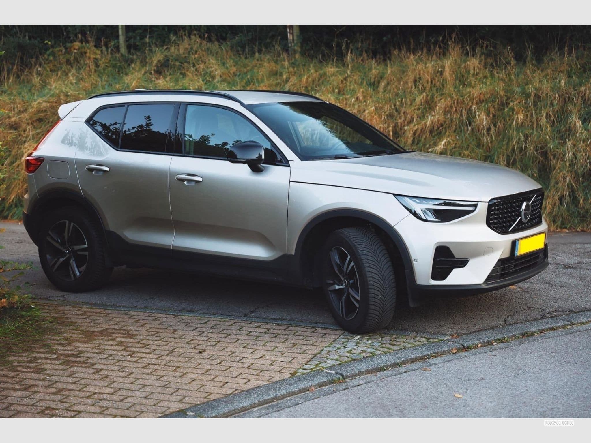 Volvo XC40 T2 Plus Dark (2023) - Photo 1