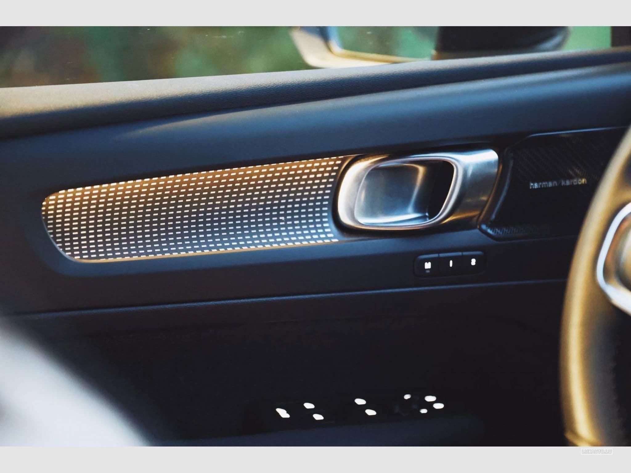 Volvo XC40 T2 Plus Dark (2023) - Photo 10