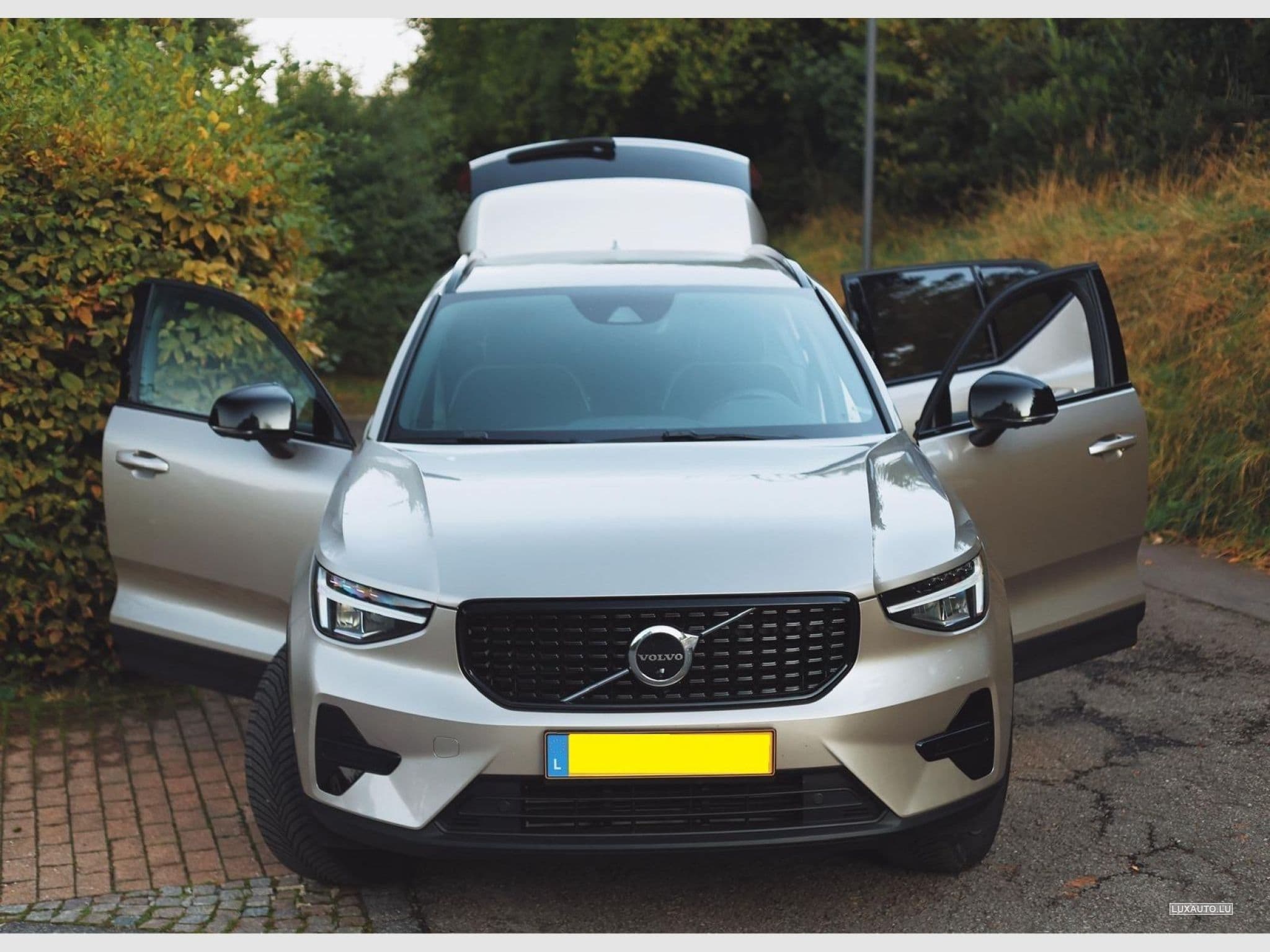 Volvo XC40 T2 Plus Dark (2023) - Photo 11