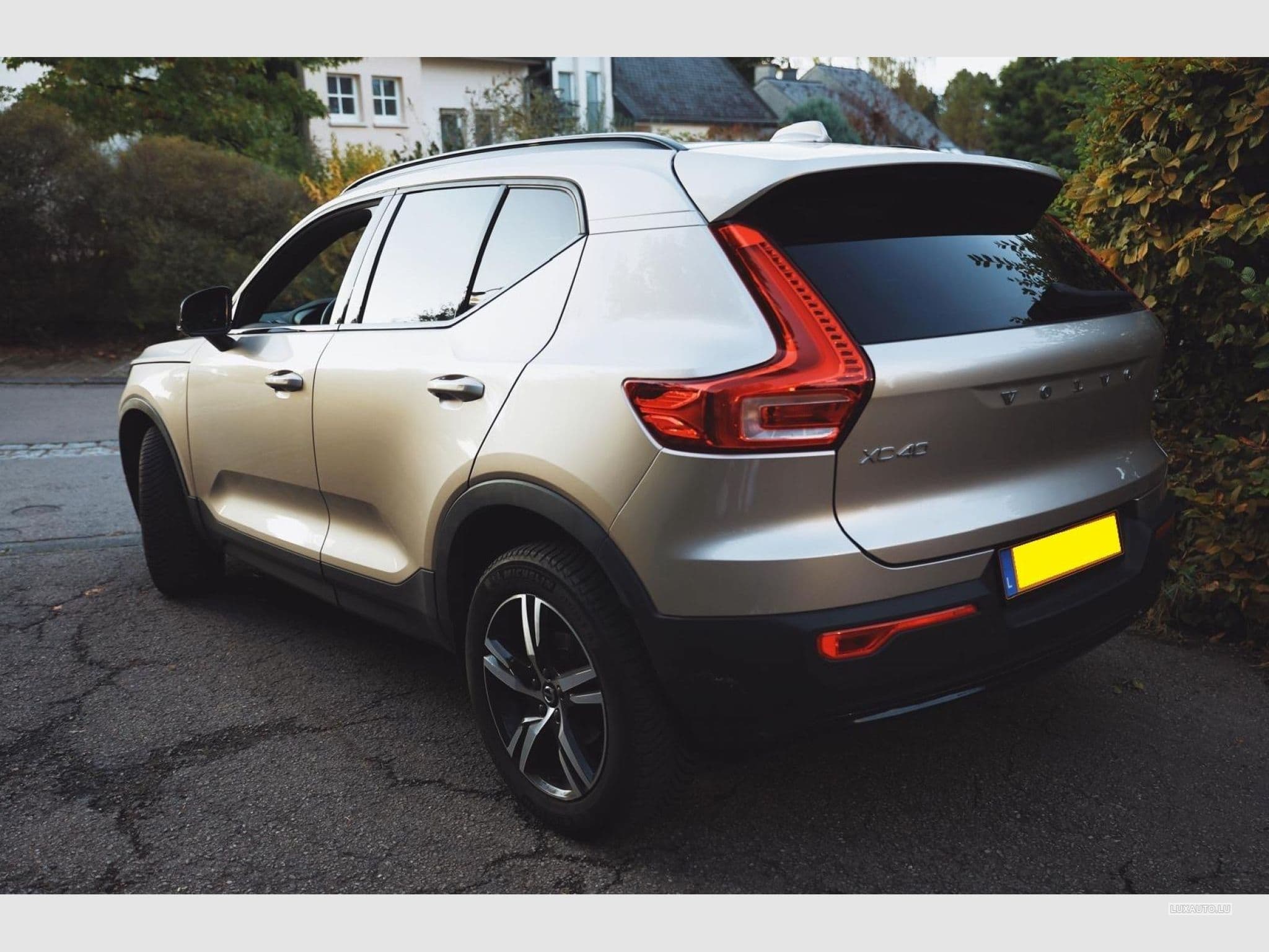 Volvo XC40 T2 Plus Dark (2023) - Photo 13