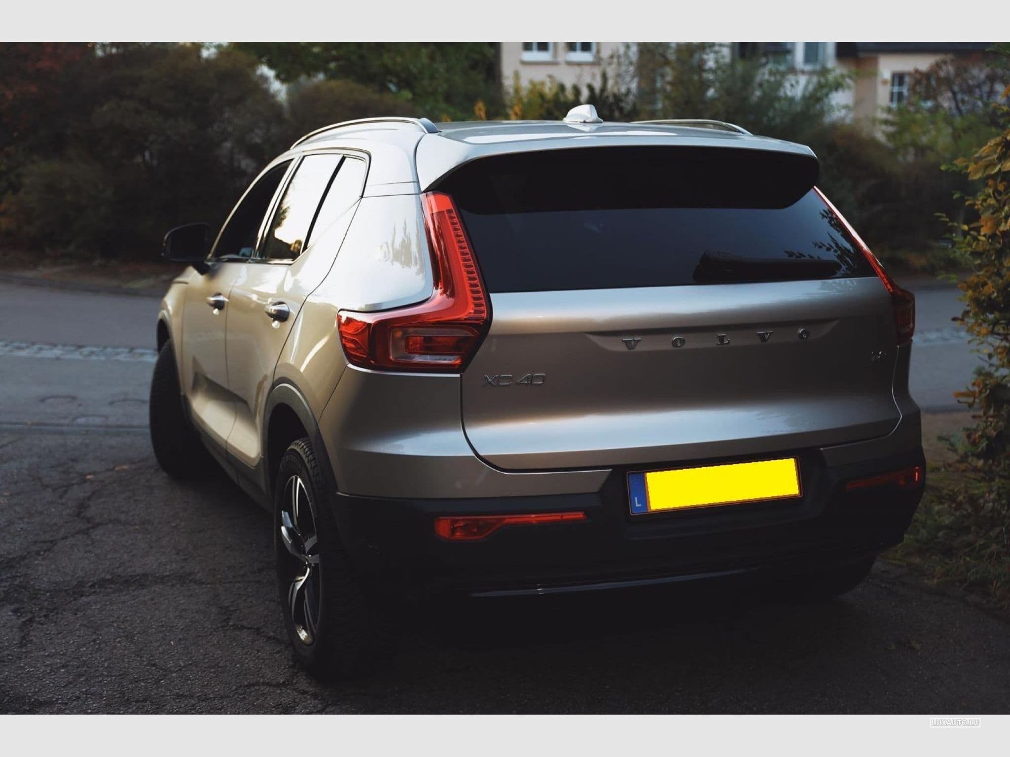 Volvo XC40 T2 Plus Dark (2023) - Photo 14