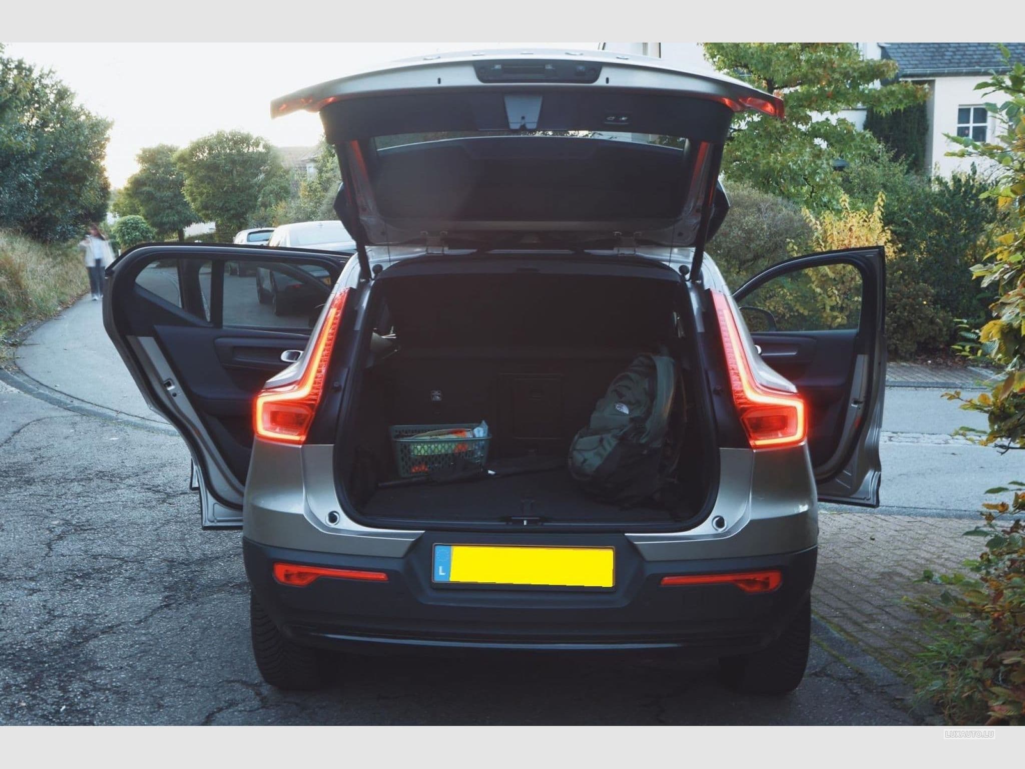 Volvo XC40 T2 Plus Dark (2023) - Photo 5