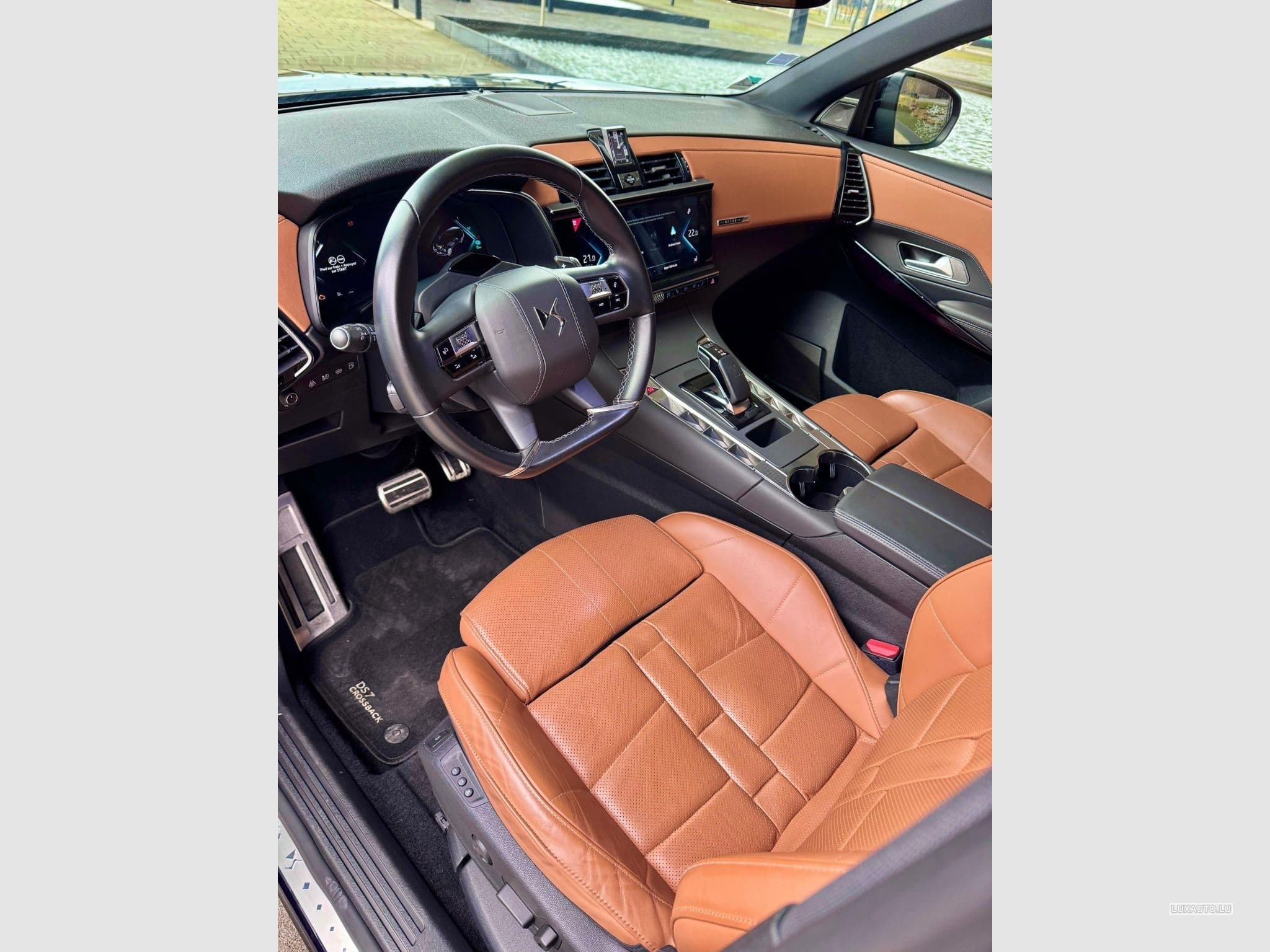 DS Automobiles DS7 E-TENSE 4x4 300ch Grand Chic Opera - Toit Ouvrant (2020) - Foto 11