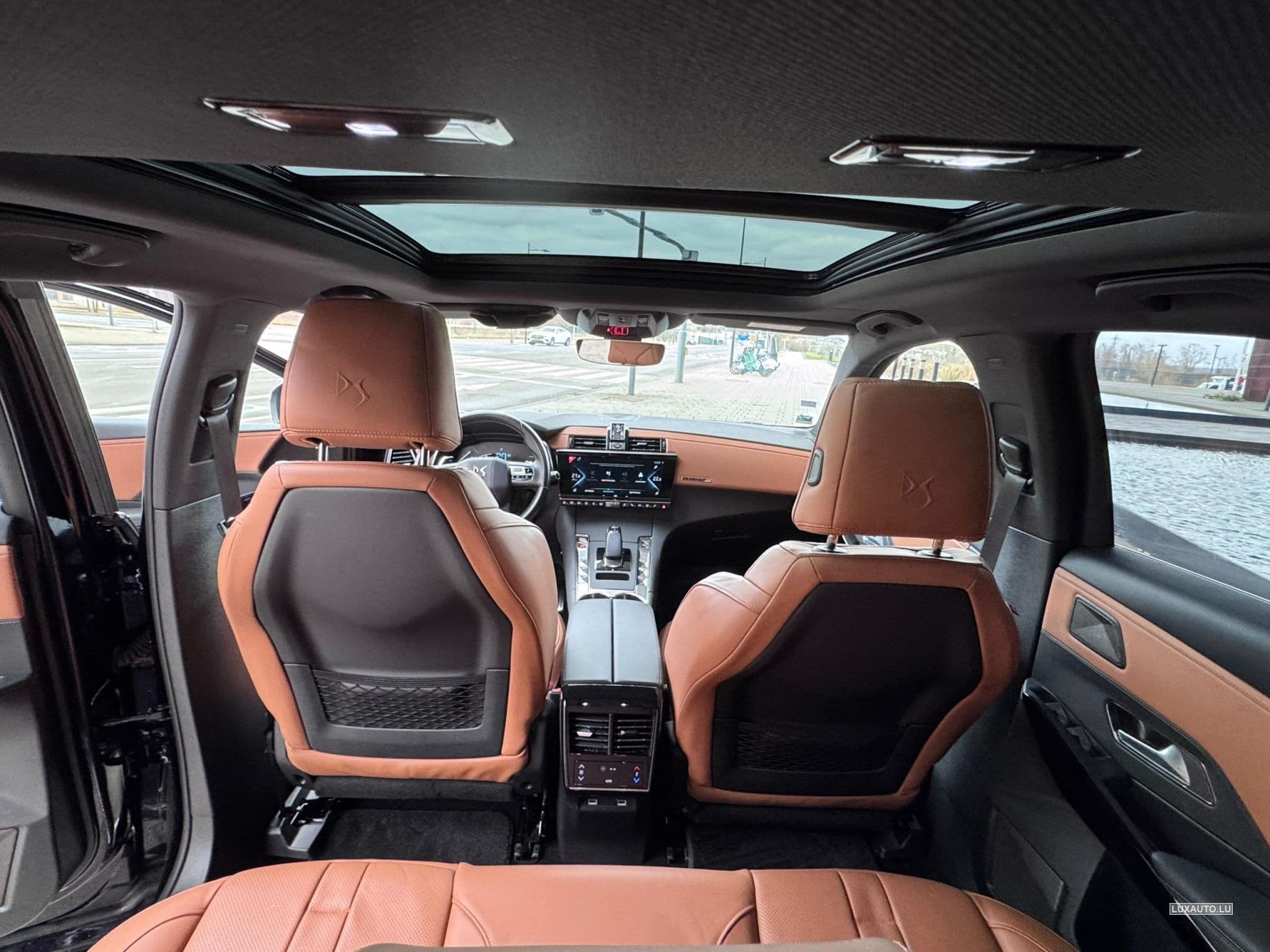 DS Automobiles DS7 E-TENSE 4x4 300ch Grand Chic Opera - Toit Ouvrant (2020) - Foto 6