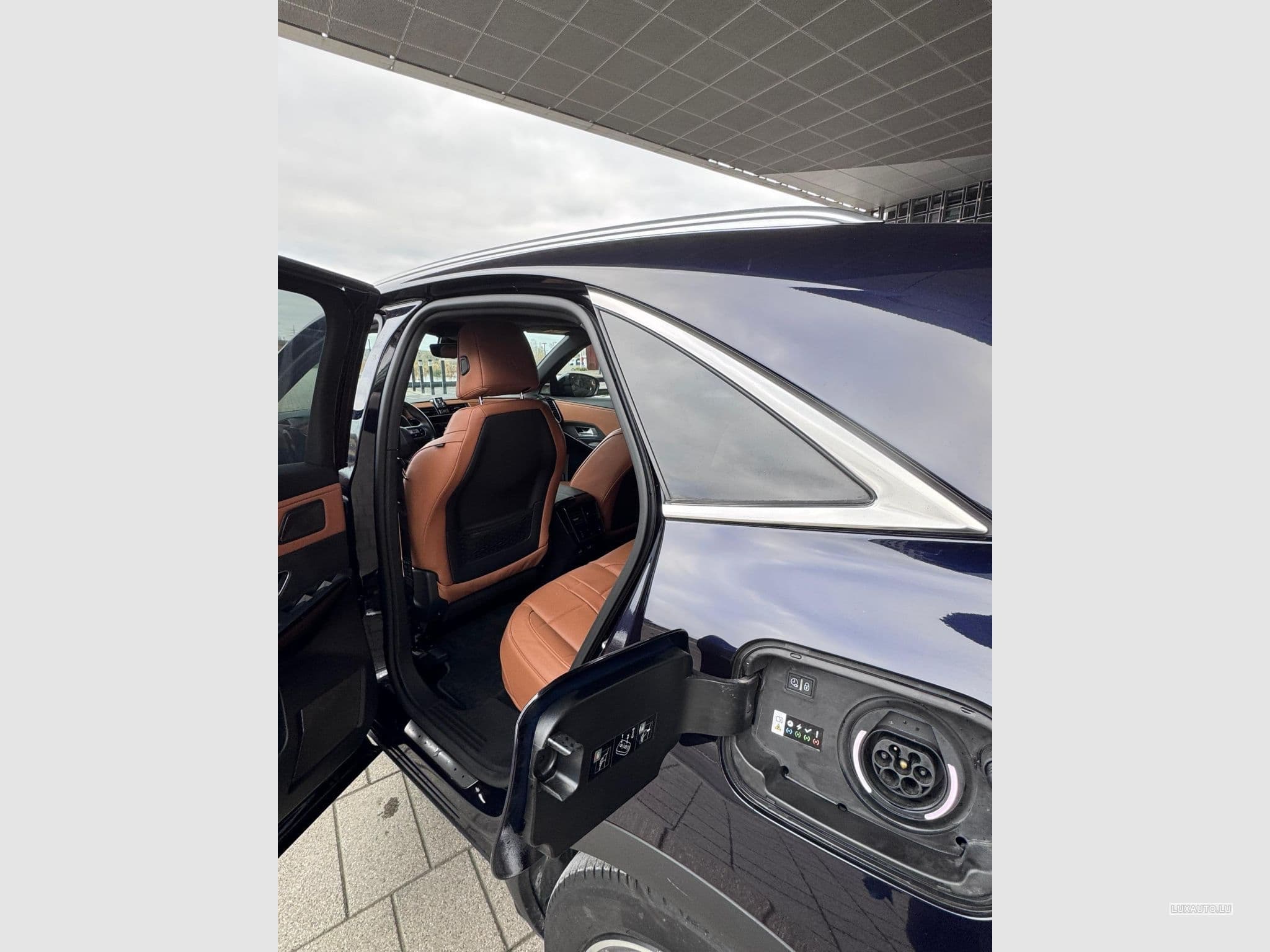 DS Automobiles DS7 E-TENSE 4x4 300ch Grand Chic Opera - Toit Ouvrant (2020) - Foto 7