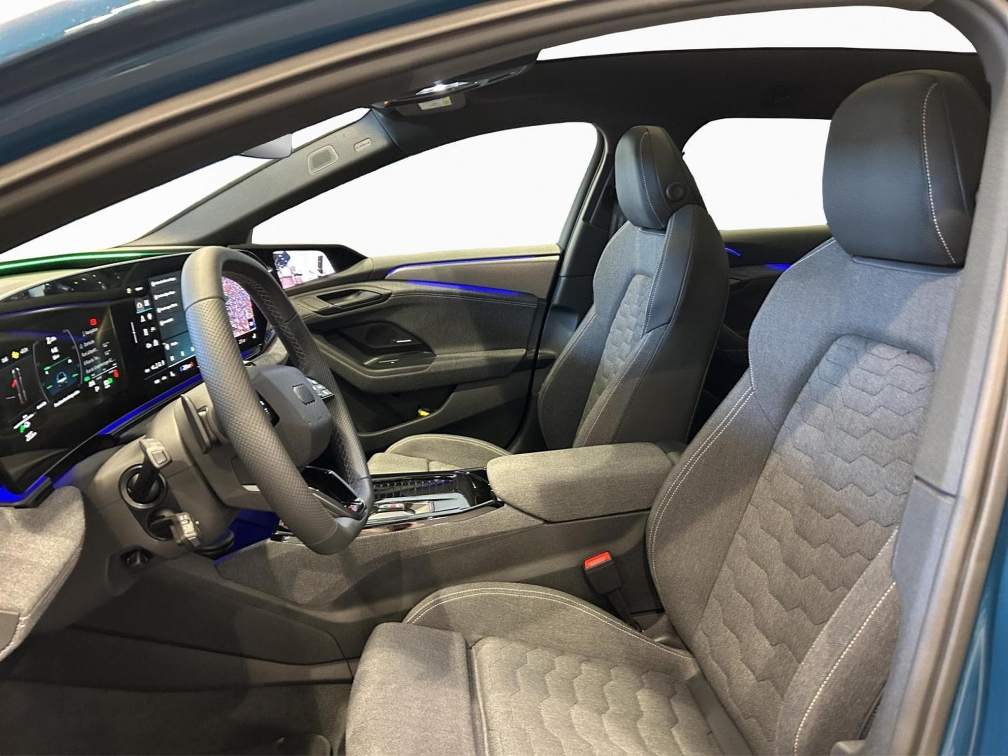 Audi A6 e-tron edition one blue (2025) - Photo 11