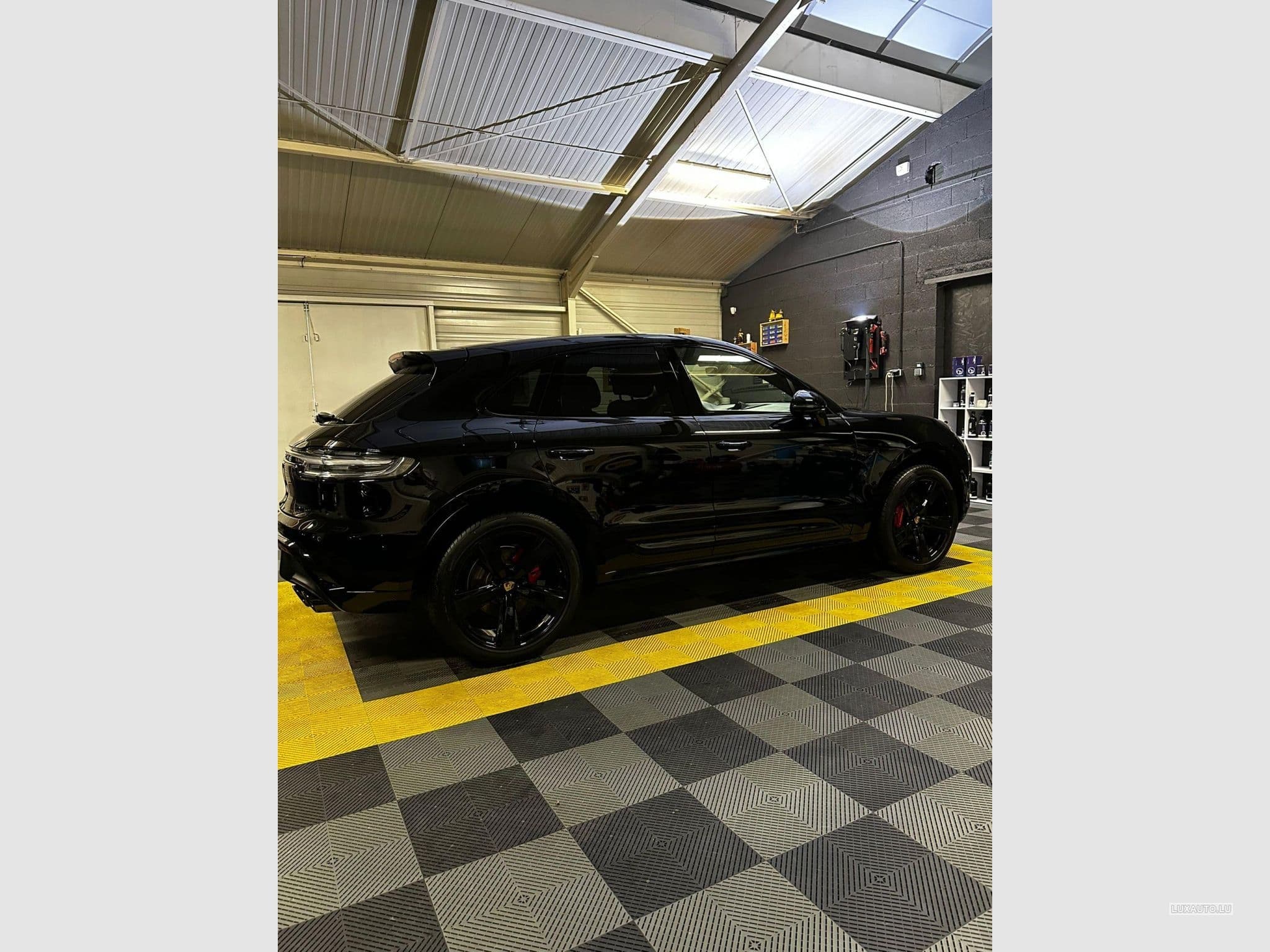 Porsche Macan Macan III S / Dernier facelift (2023) - Photo 4