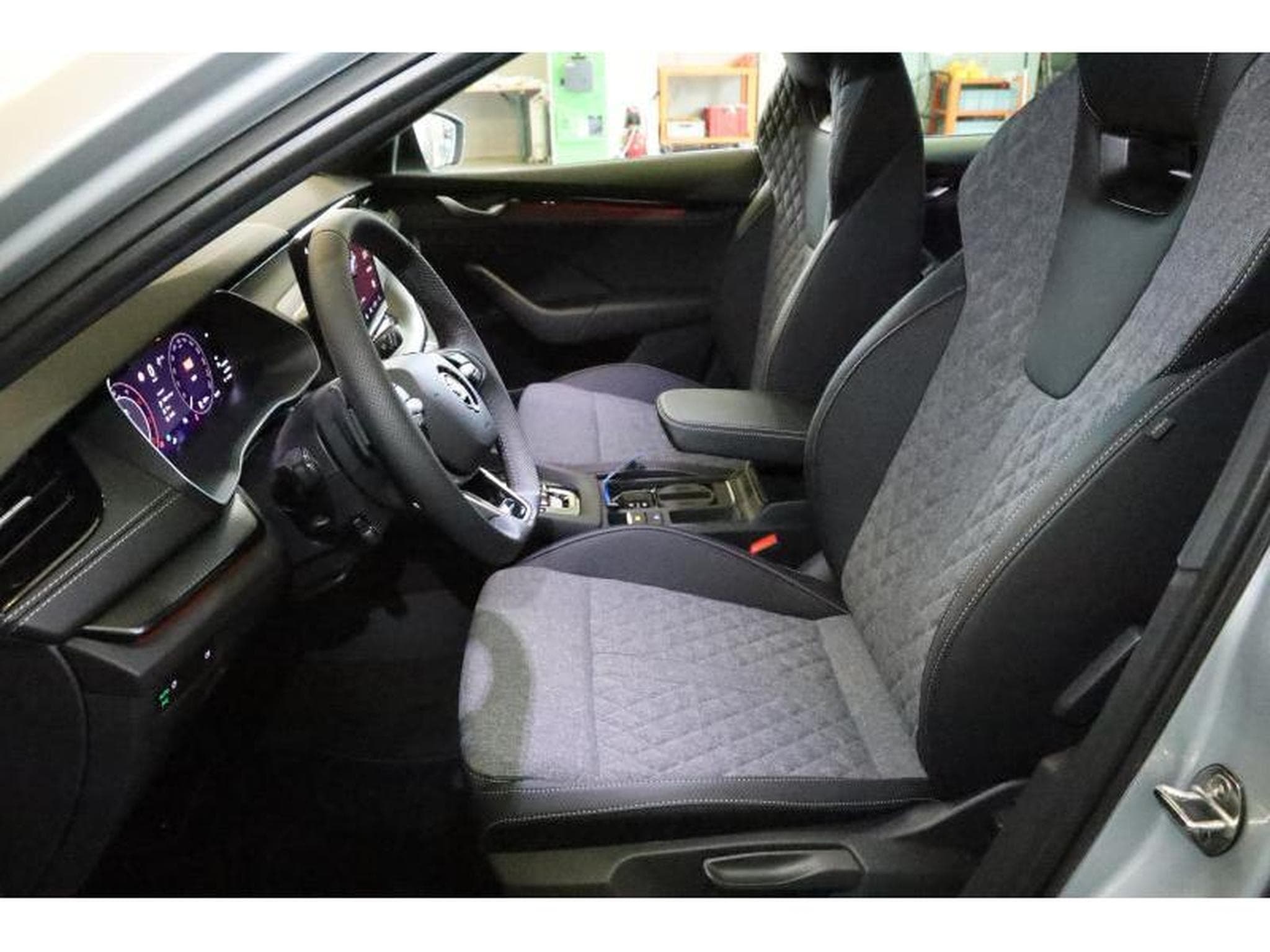 Skoda Scala Monte Carlo (2024) - Foto 13