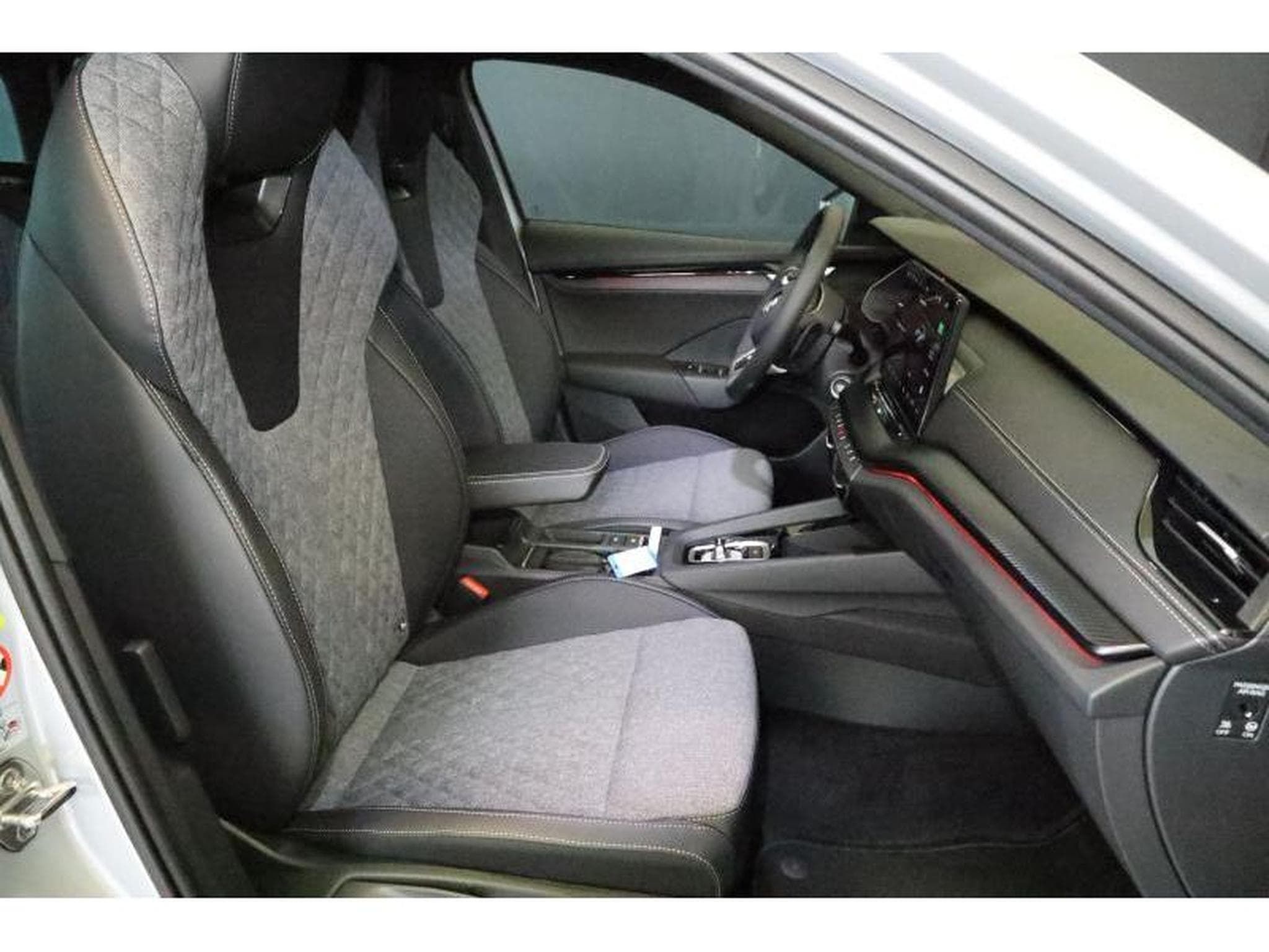 Skoda Scala Monte Carlo (2024) - Foto 16