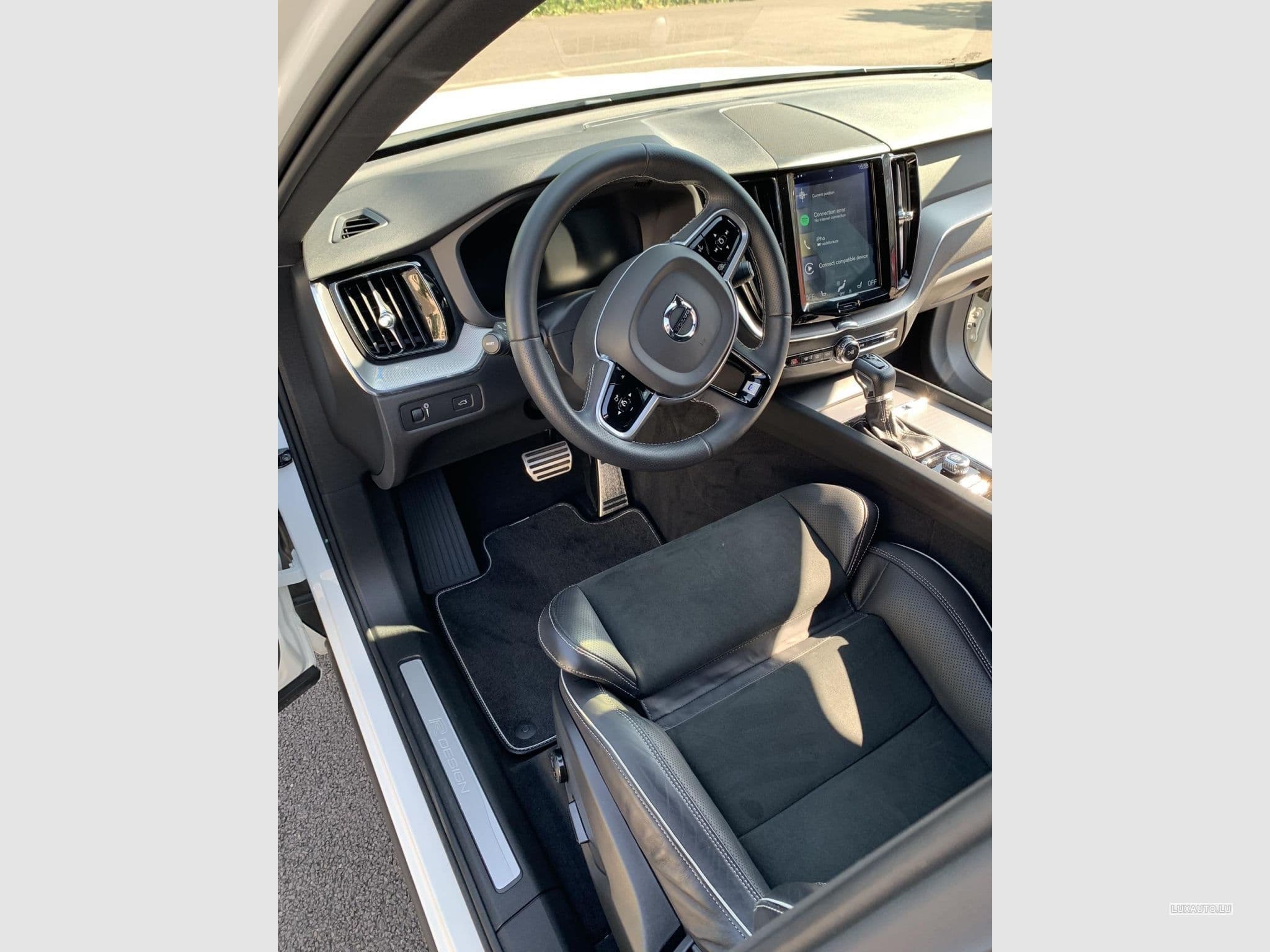 Volvo XC60 R-Design (2019) - Foto 2