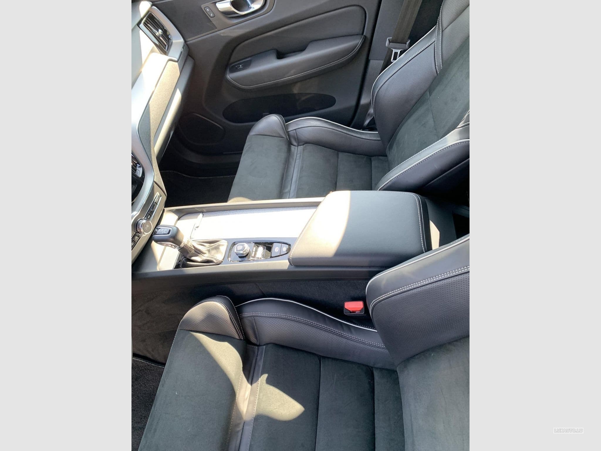 Volvo XC60 R-Design (2019) - Foto 4