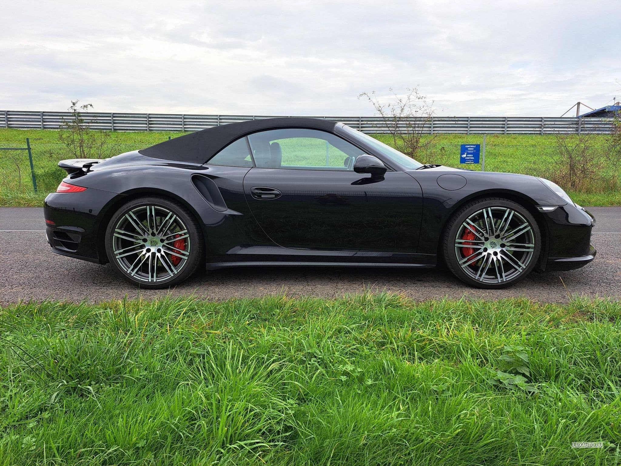 Porsche 911 991.1 Turbo Cabriolet (2015) - Photo 11