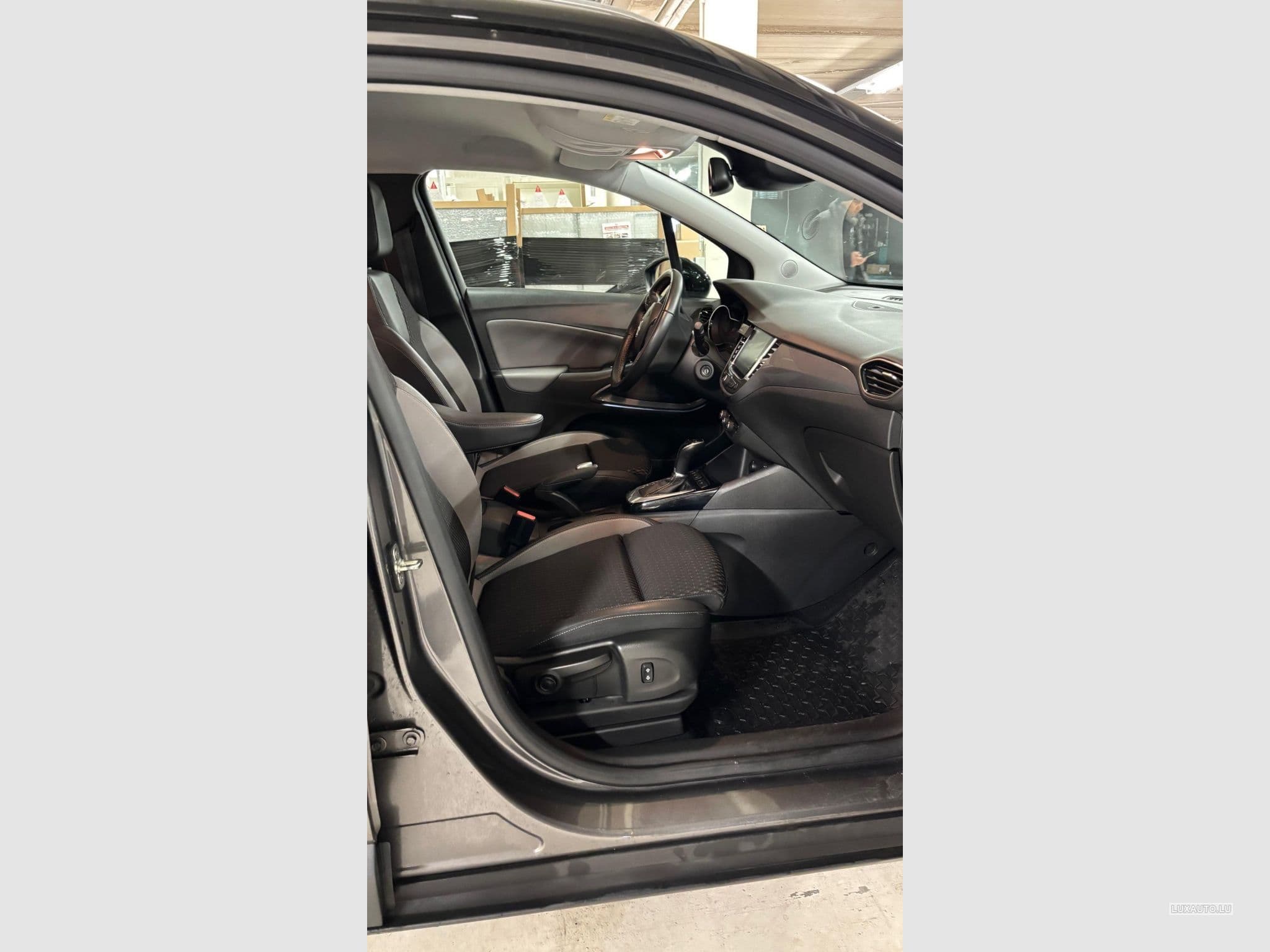 Opel Crossland X Innovation (2020) - Photo 12