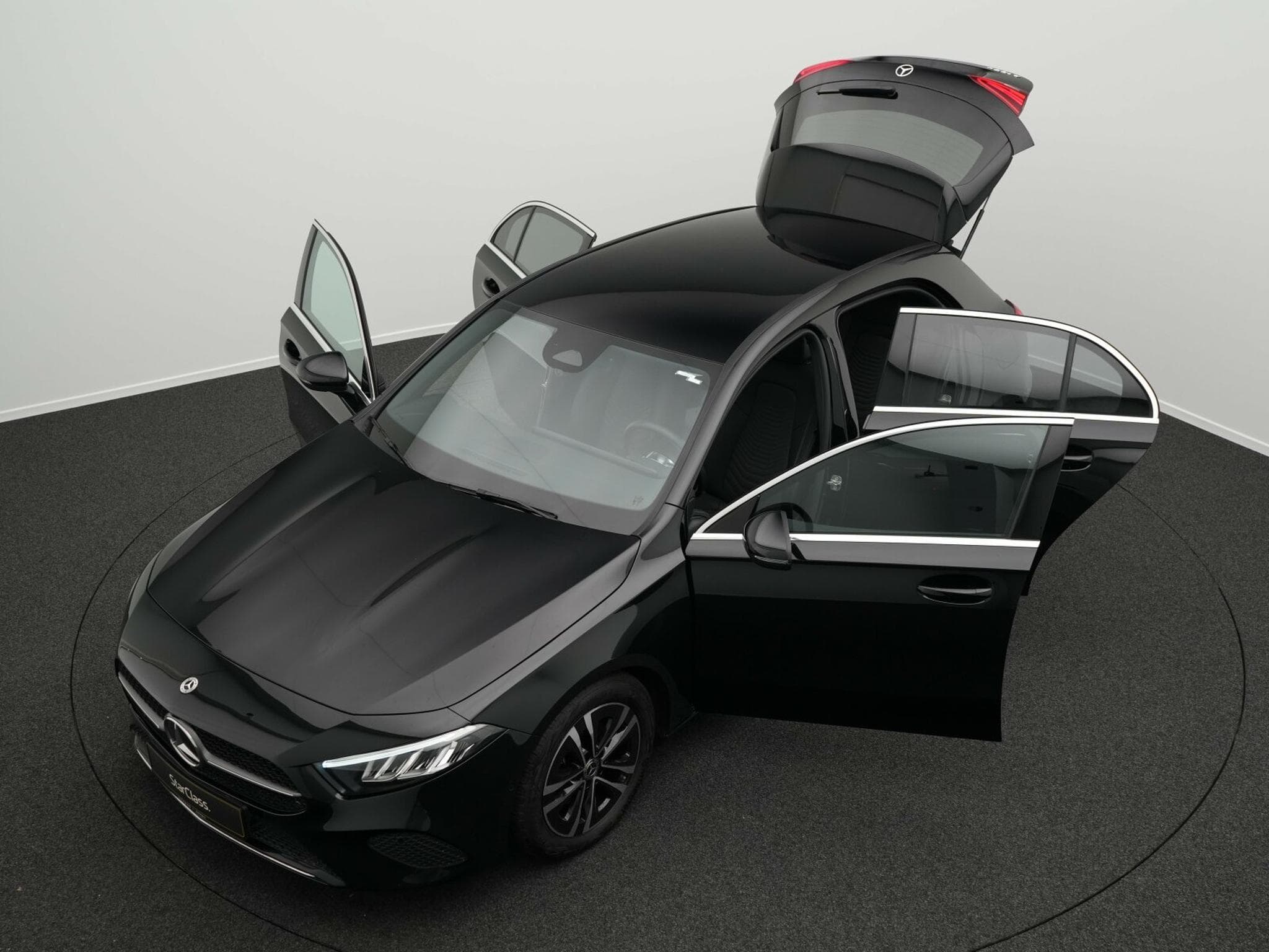 Mercedes A 180 d Progressive LED+Kamera+MBUX (2023) - Photo 12