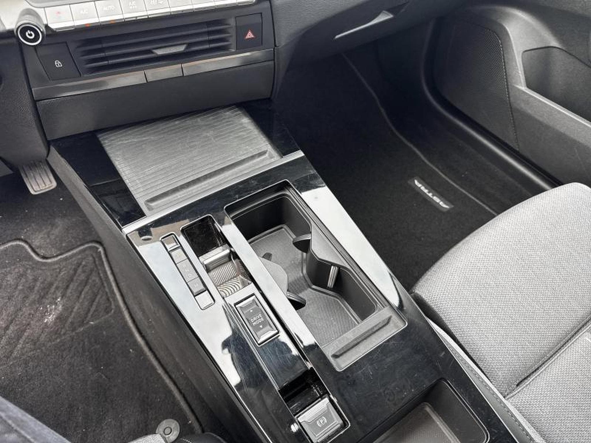 Opel Astra Elegance EAT8 (2023) - Foto 19