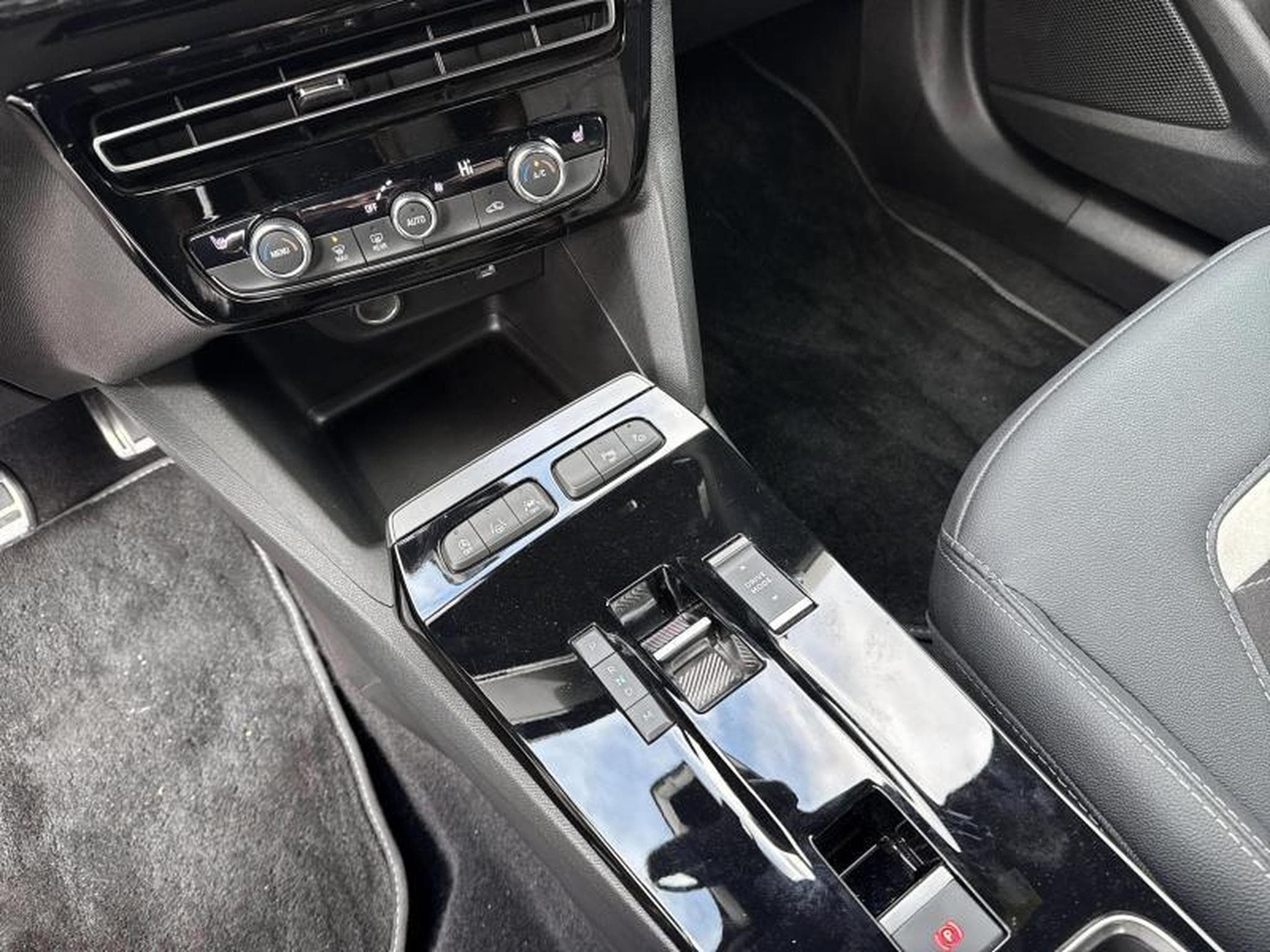 Opel Mokka Ultimate EAT8 (2022) - Photo 19