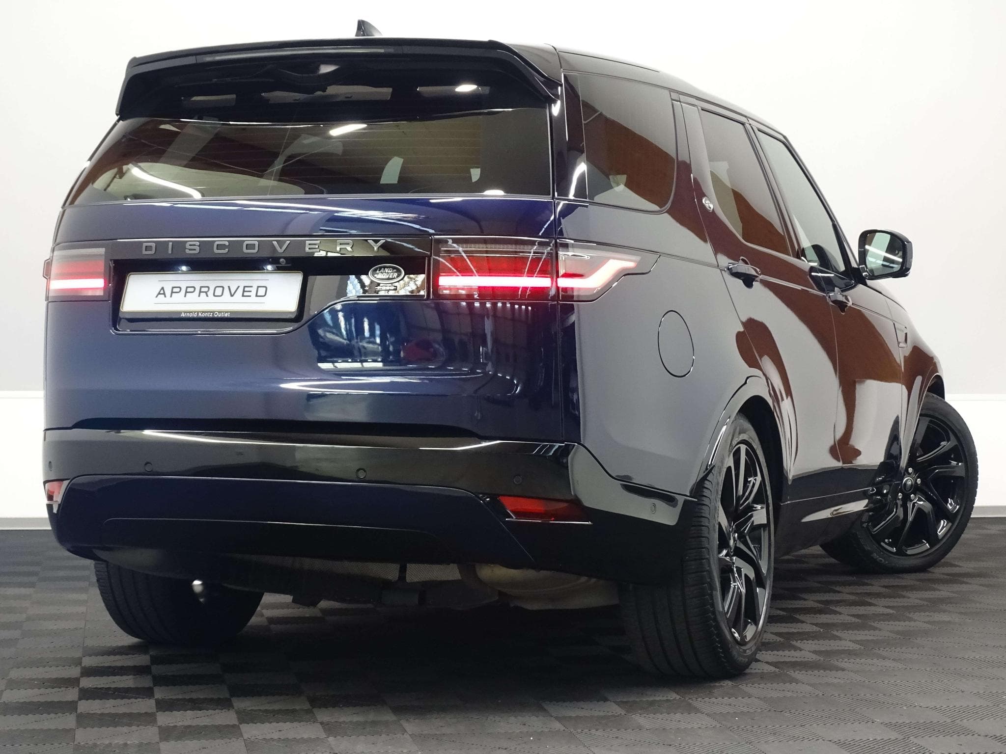 Land-Rover Discovery R-Dynamic P360 AWD auto (2021) - Photo 4