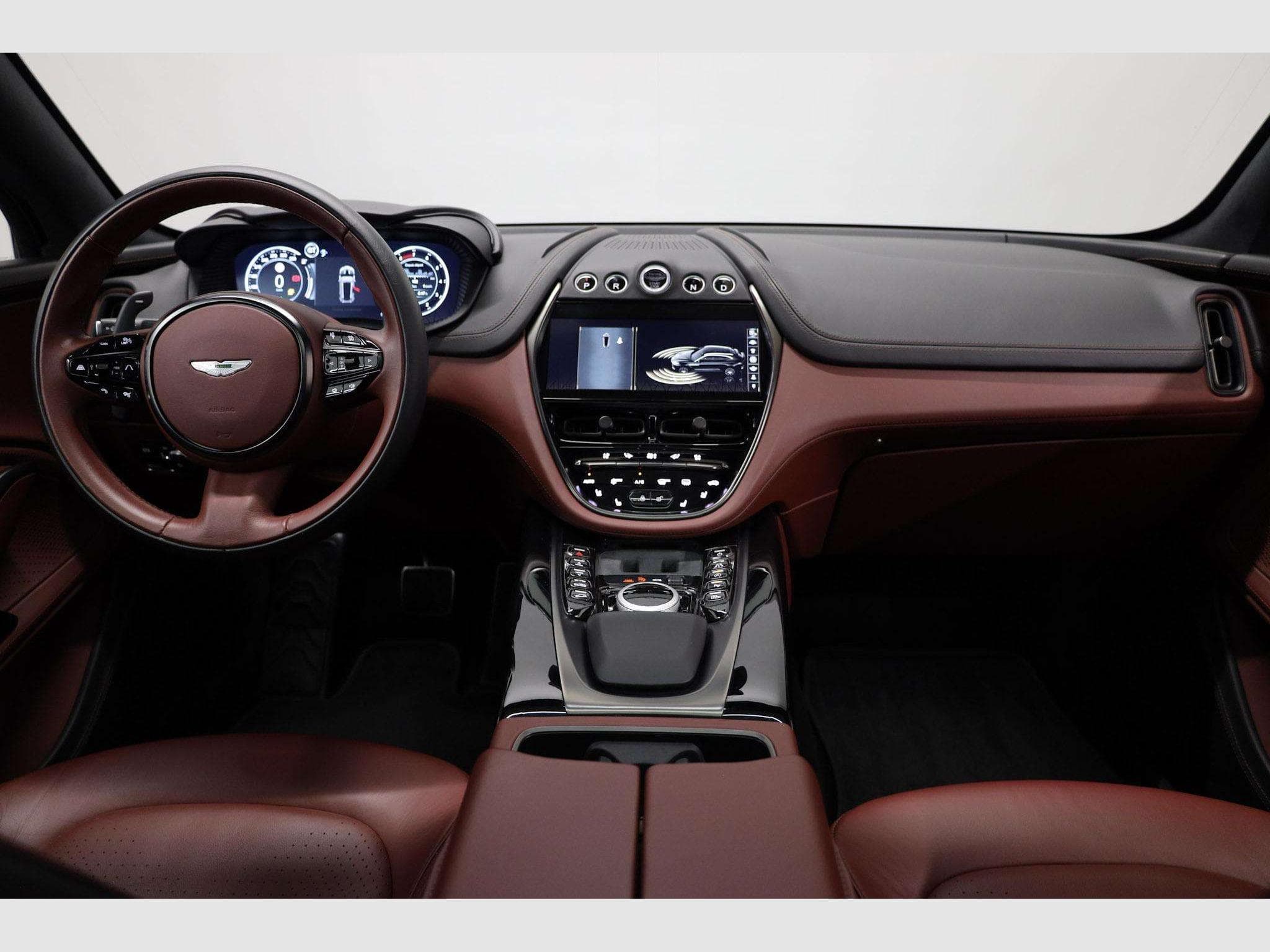Aston-Martin DBX 4.0 V8 550 (2021) - Photo 11