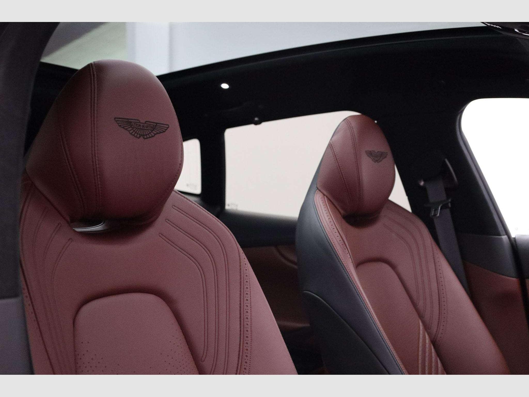 Aston-Martin DBX 4.0 V8 550 (2021) - Photo 19