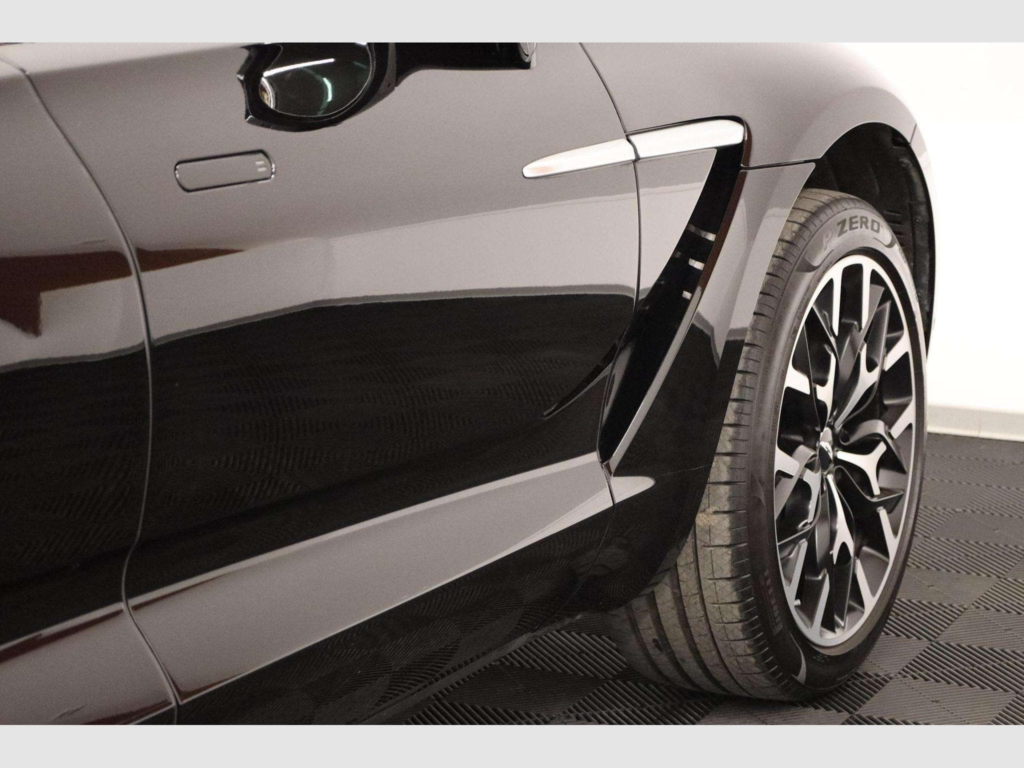 Aston-Martin DBX 4.0 V8 550 (2021) - Photo 7