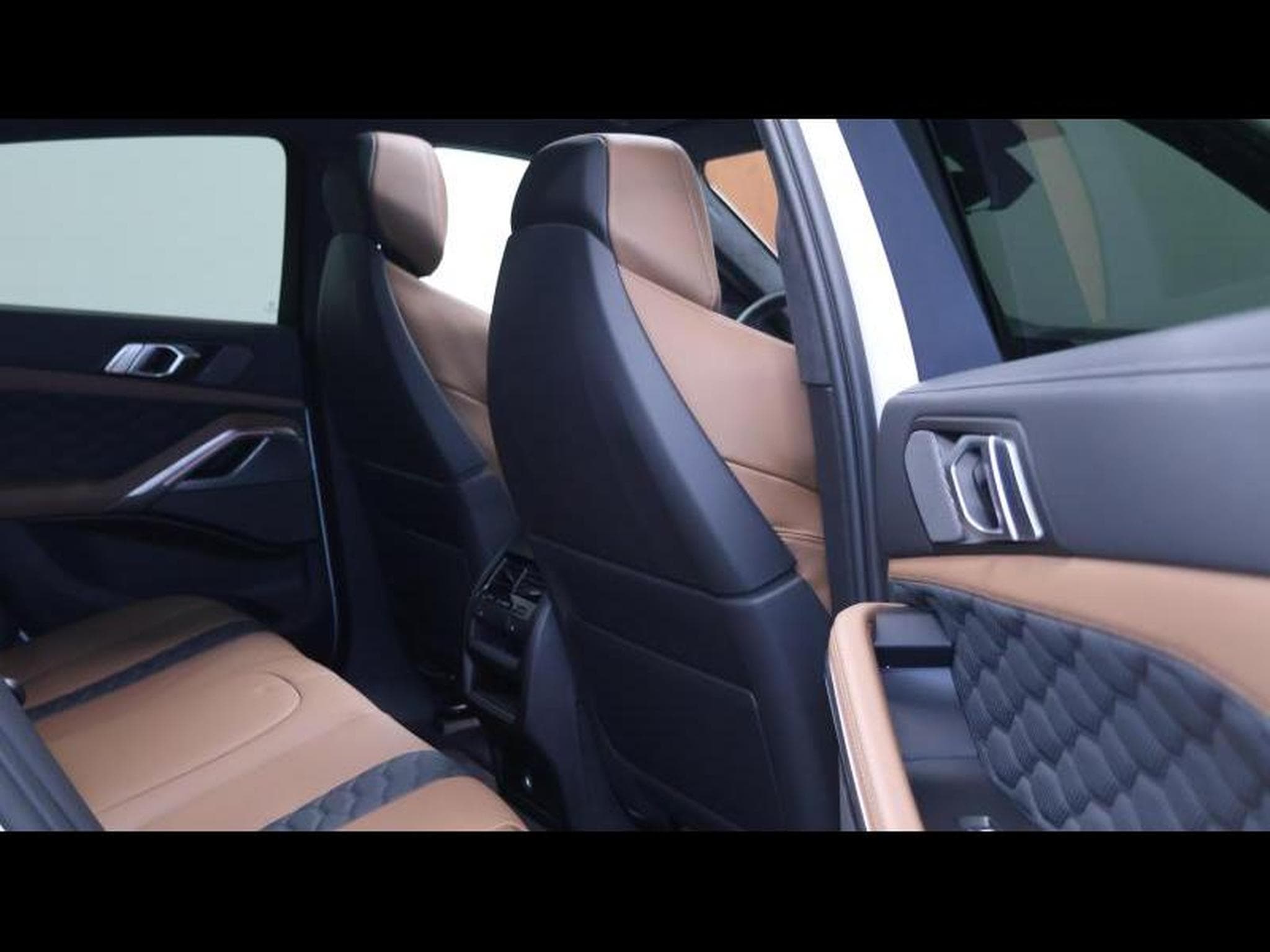 BMW X6M Competition 4.4 V8 bi-turbo (2021) - Foto 11