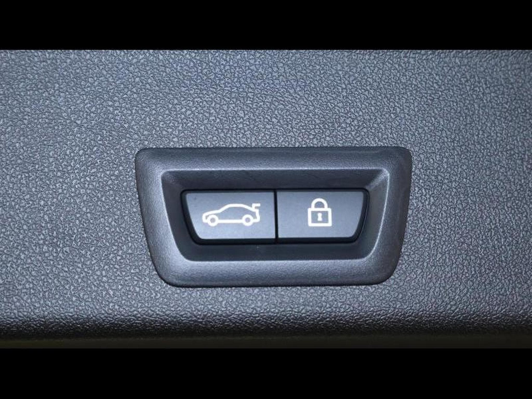 BMW X6M Competition 4.4 V8 bi-turbo (2021) - Foto 24