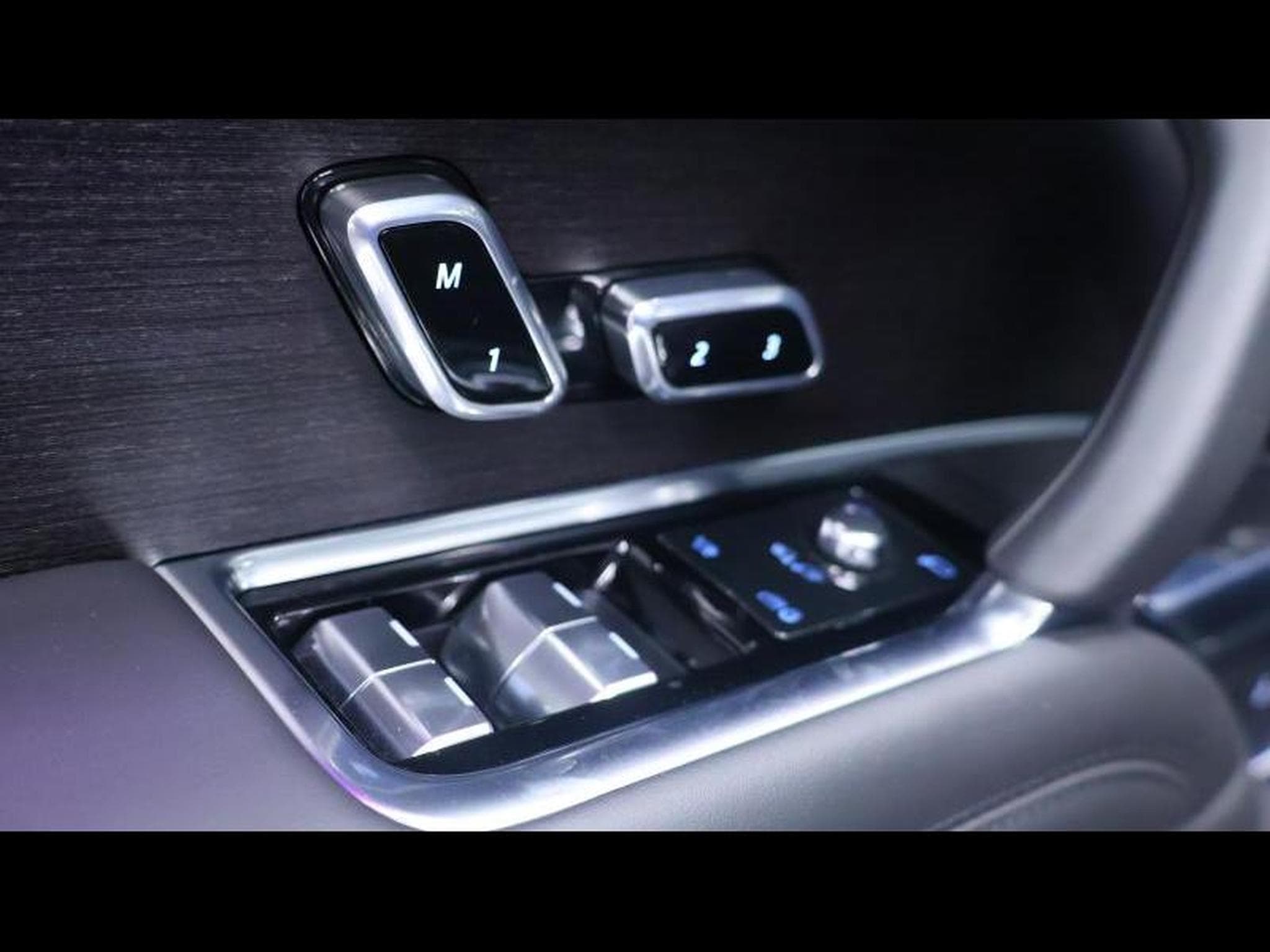 Land-Rover Range Rover P550e Autobiography SWB AWD Auto (2024) - Foto 24