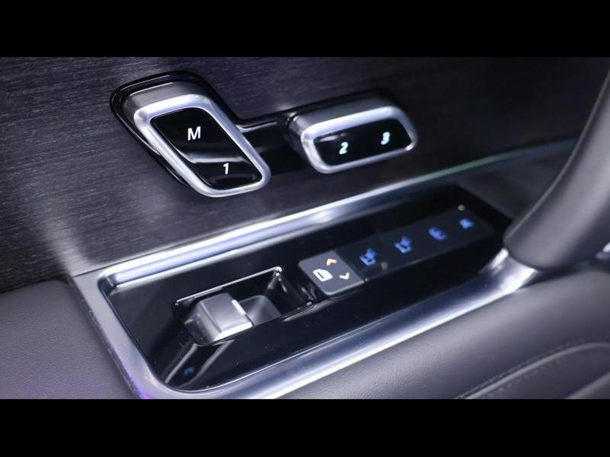 Land-Rover Range Rover P550e Autobiography SWB AWD Auto (2024) - Foto 25