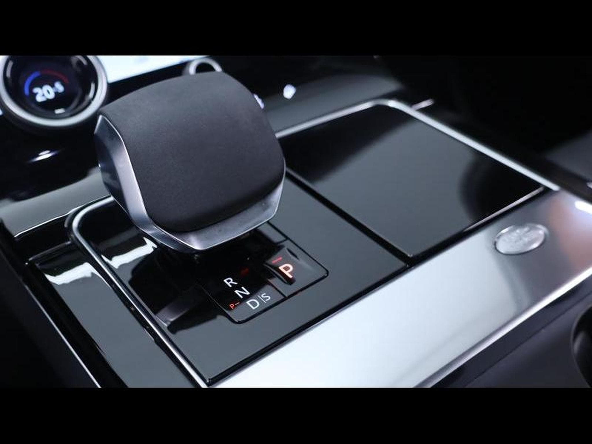 Land-Rover Range Rover Velar D200 R-Dynamic SE AWD AUTO (2023) - Foto 17