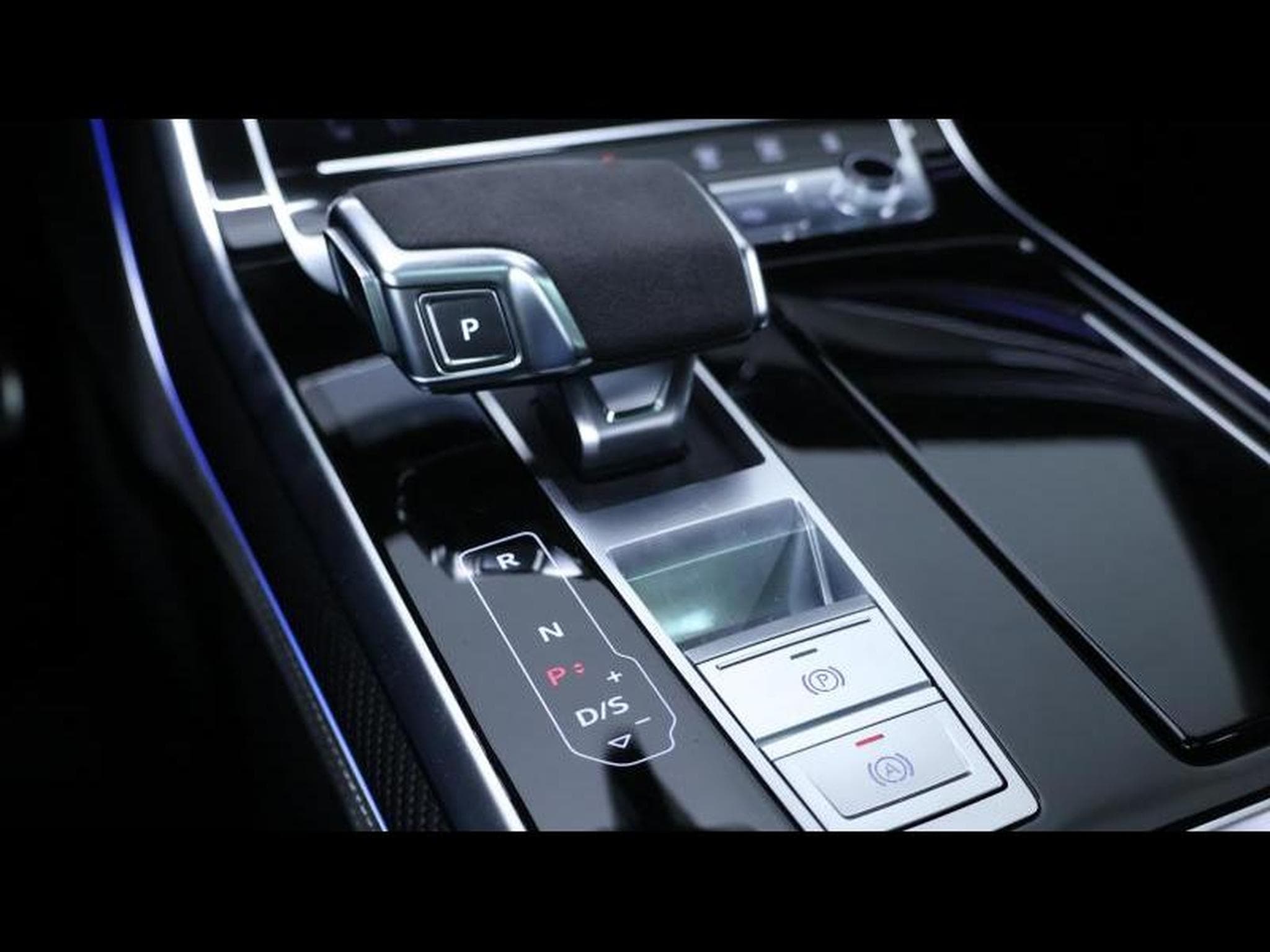 Audi RSQ8 4.0 TFSI 600 Quattro (2021) - Photo 17