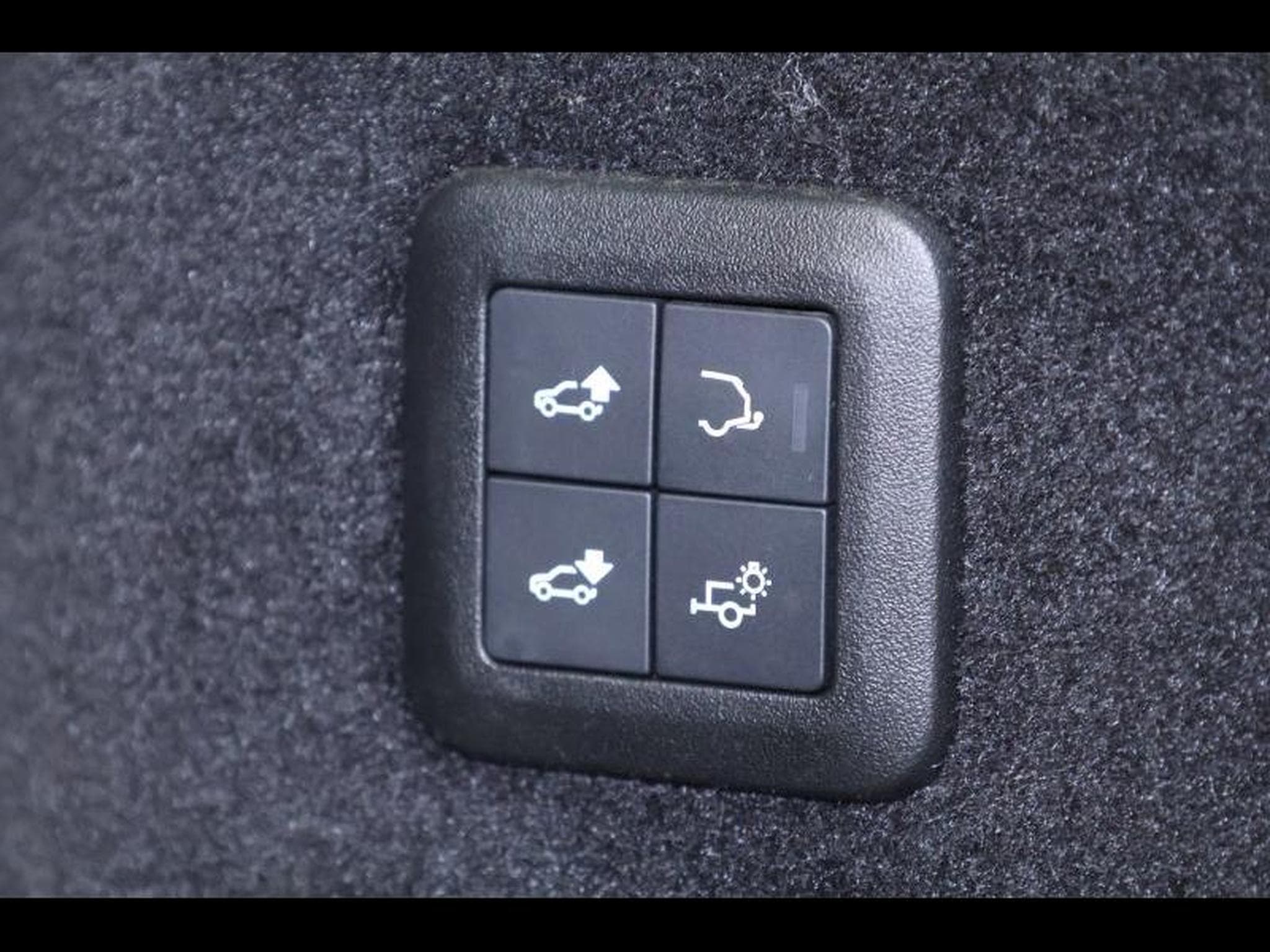 Land-Rover Range Rover Sport D250 HSE SVO (2021) - Photo 21