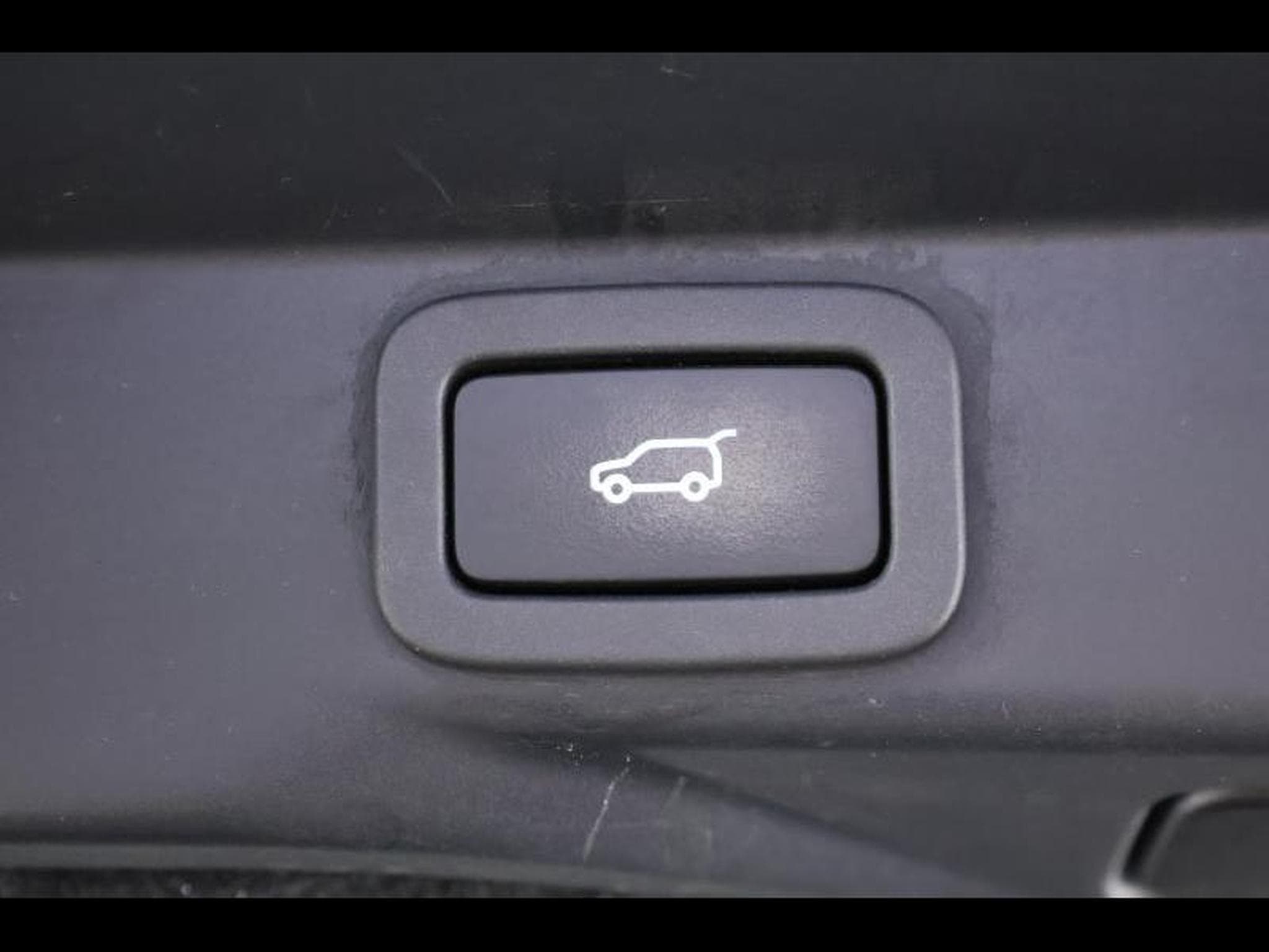 Land-Rover Range Rover Sport D250 HSE SVO (2021) - Photo 28