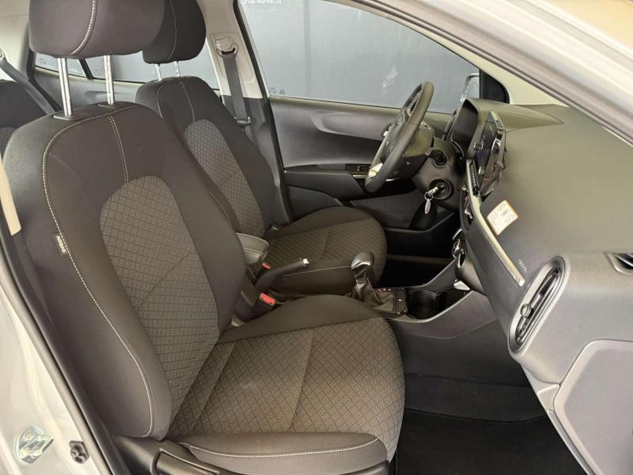 Kia Picanto Pulse (2024) - Photo 15