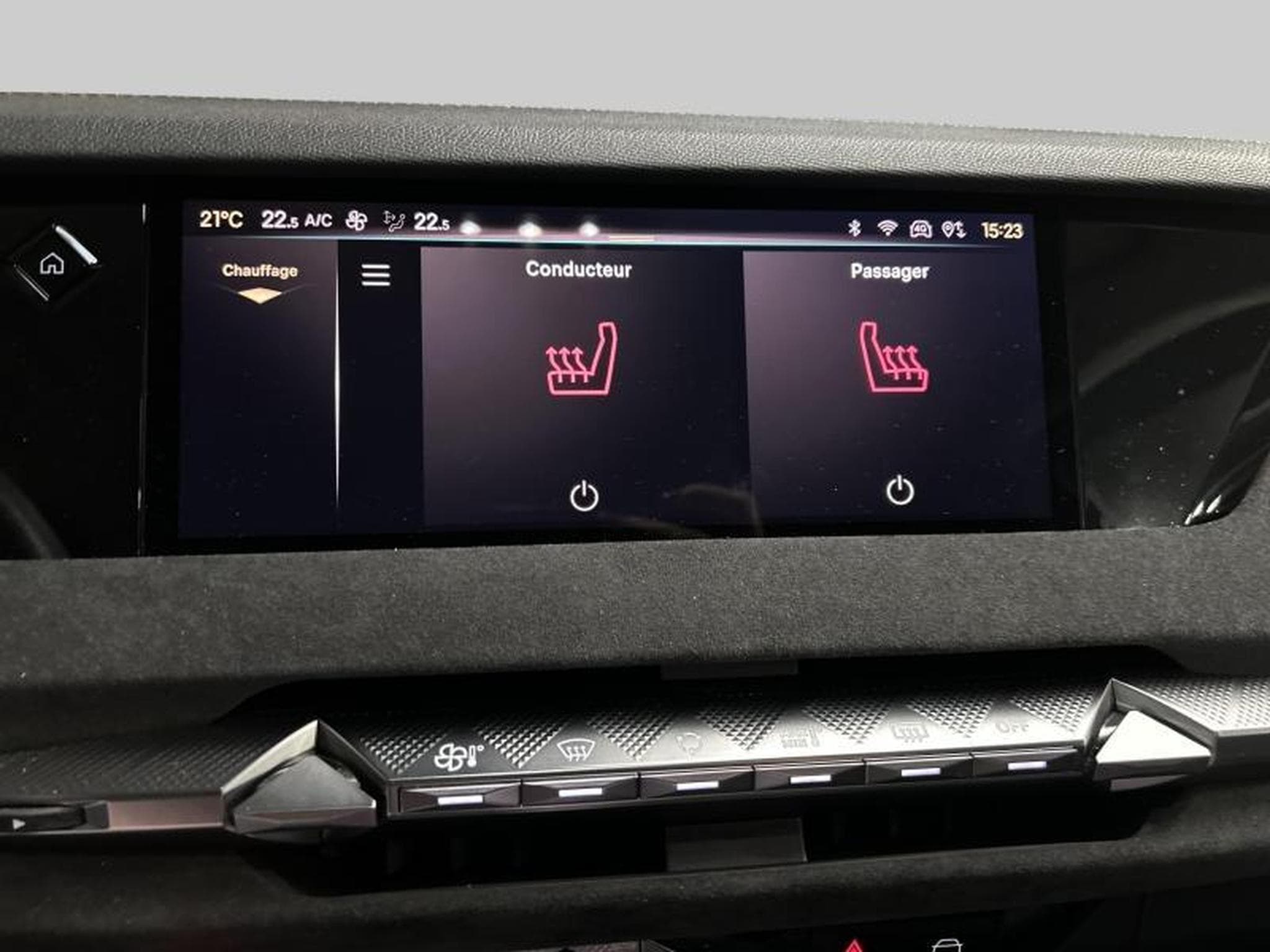 DS Automobiles DS4 DS4 Performance Line + (2022) - Foto 16