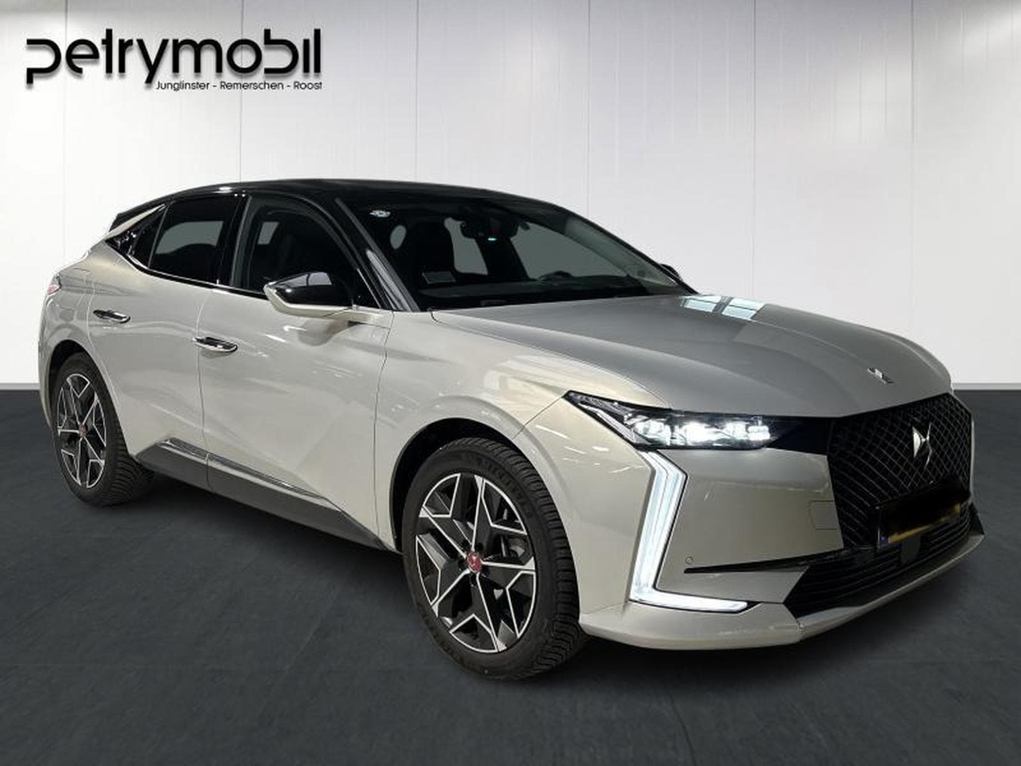 DS Automobiles DS4 DS4 Performance Line + (2022) - Foto 3