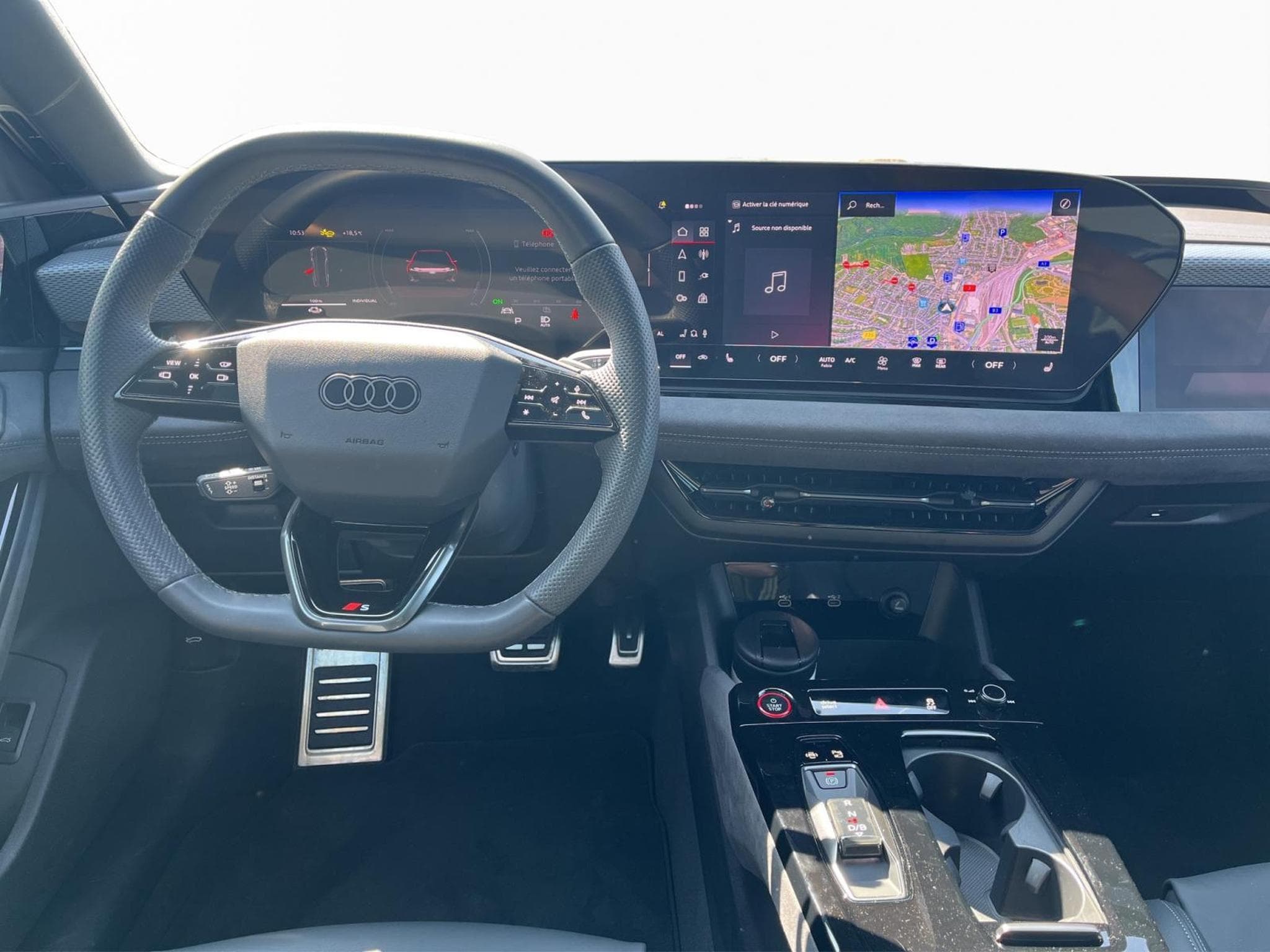 Audi A6 Edition Blu Avant e-tron (2025) - Photo 10