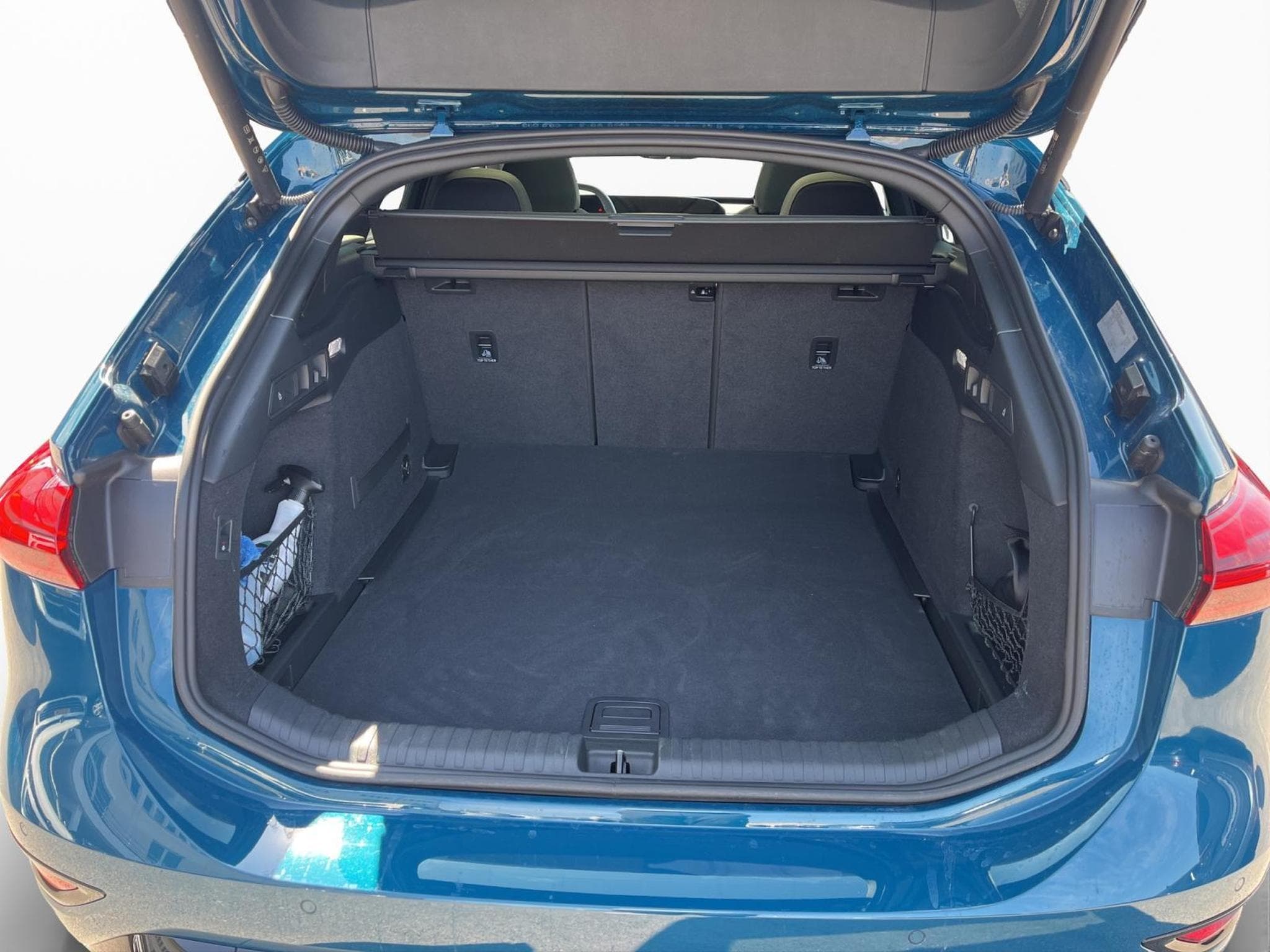 Audi A6 Edition Blu Avant e-tron (2025) - Photo 17