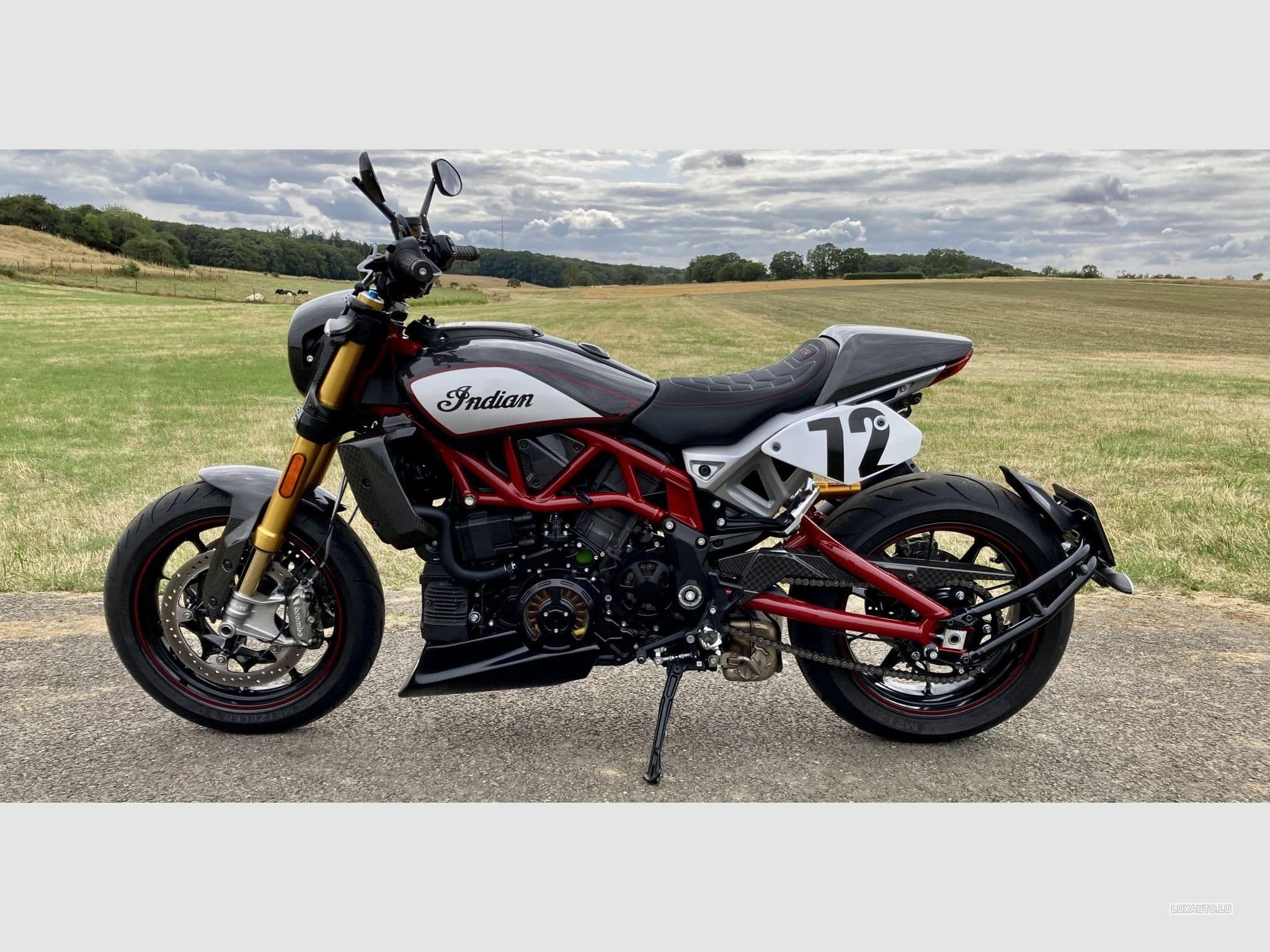 Indian FTR Carbon R (2022) - Photo 1