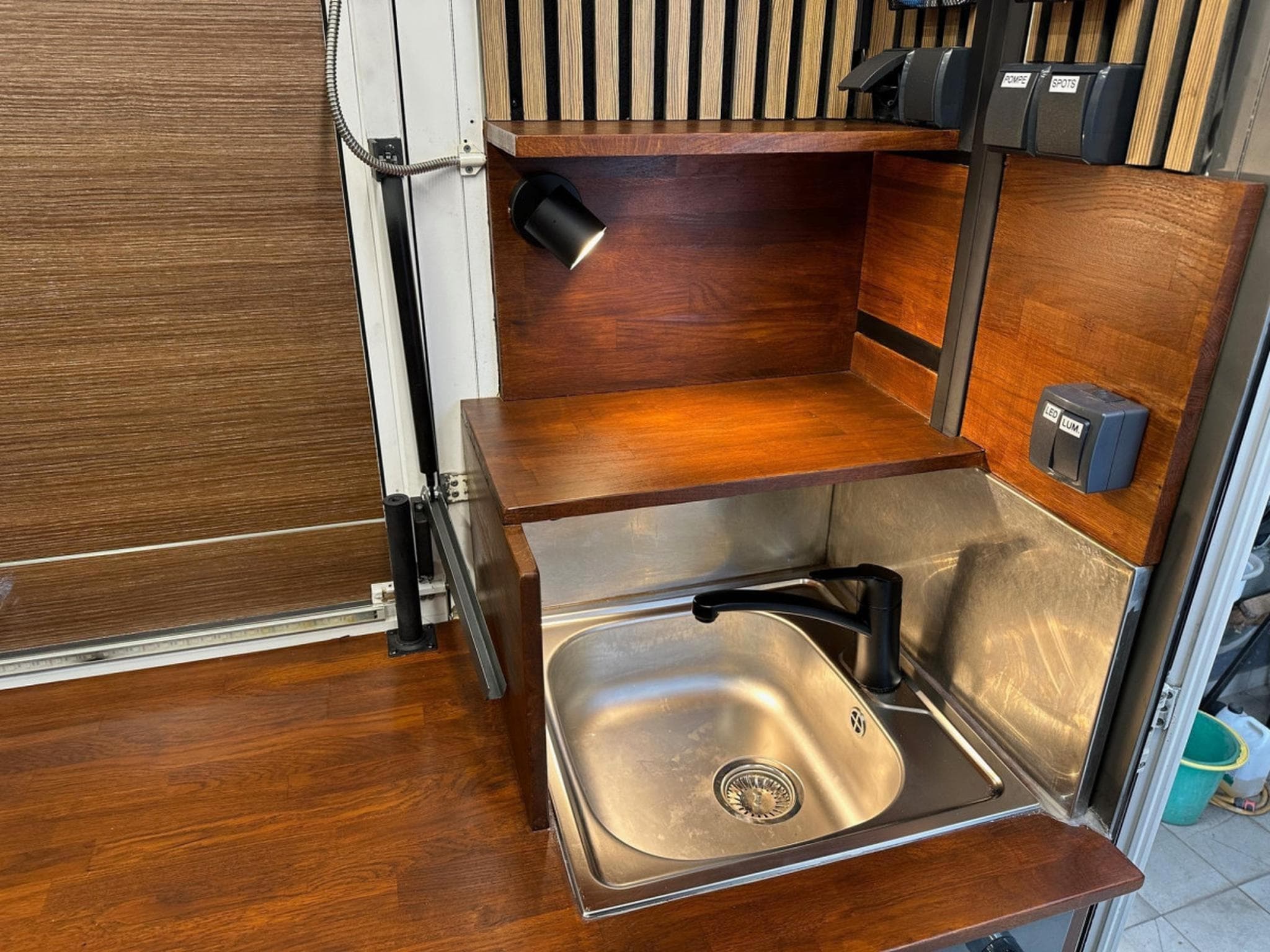 VW Crafter 2.0 DTI 140PS (2013) - Foto 12