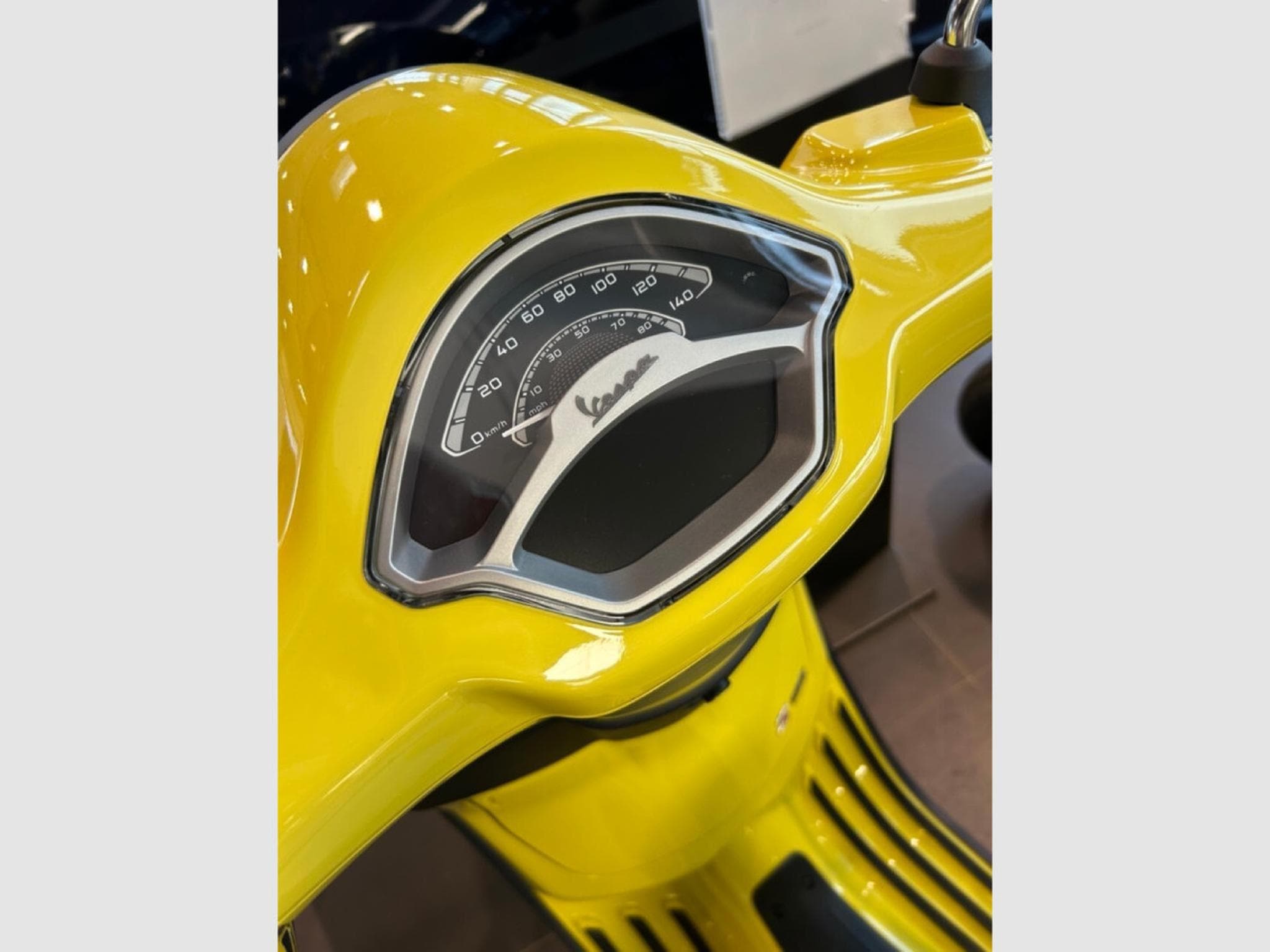 Vespa Primavera S (2026) - Photo 4