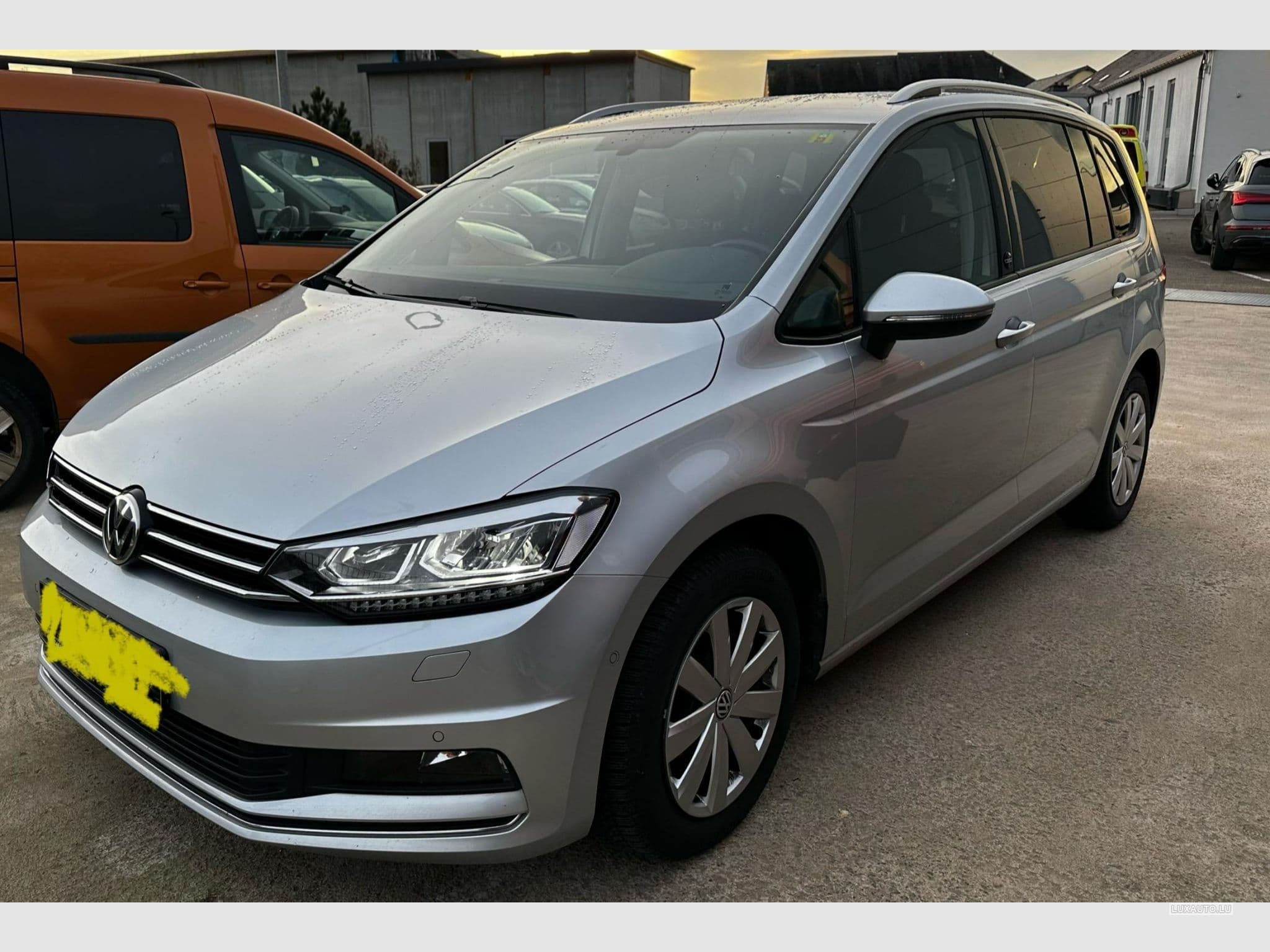 VW Touran 2.0 TDI 150 PS Sound (2017) - Foto 8