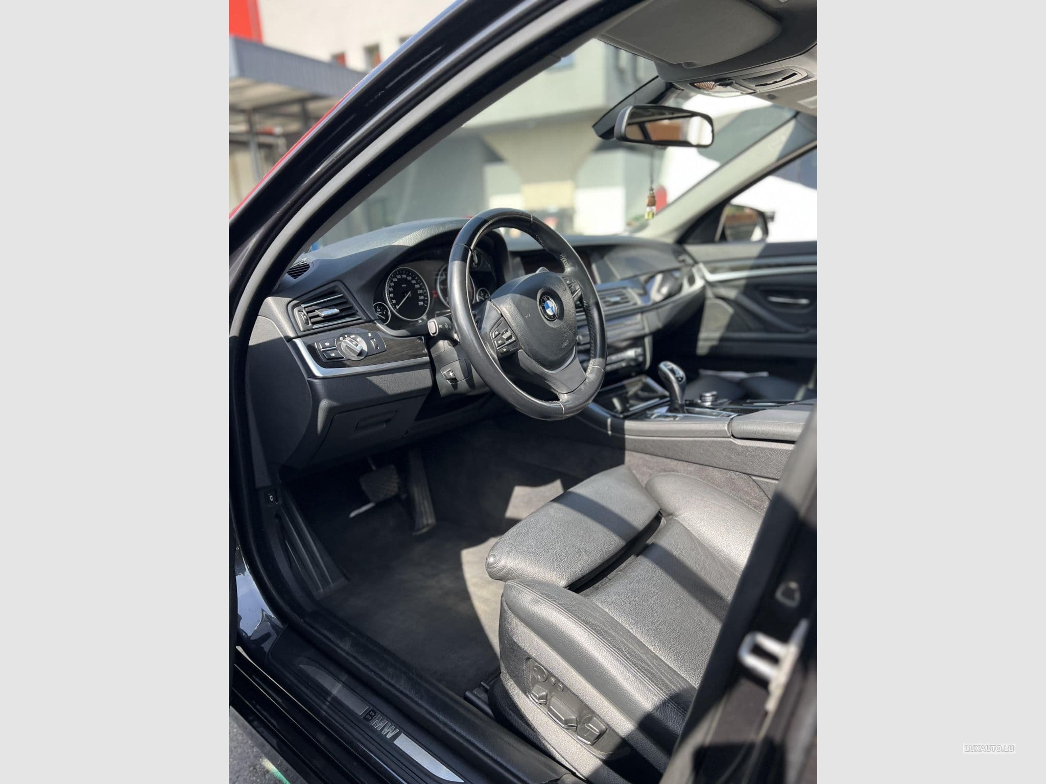 BMW 525 (2011) - Foto 10