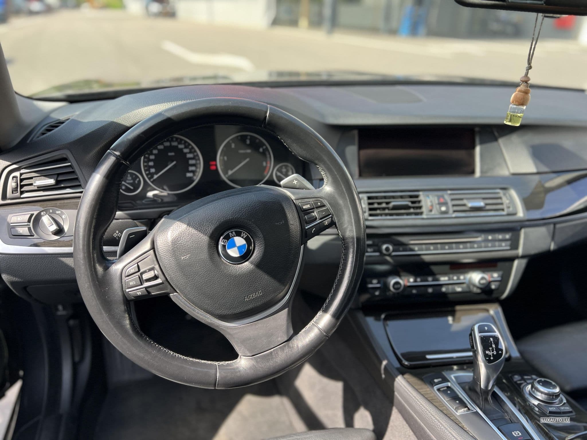 BMW 525 (2011) - Foto 8