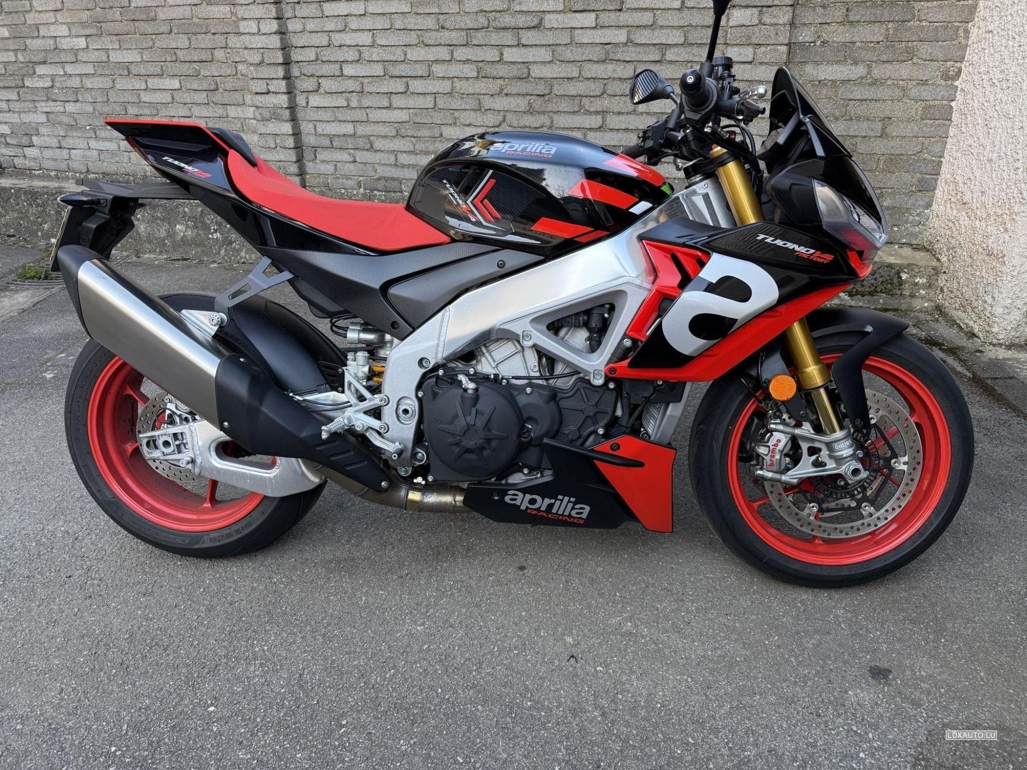 Aprilia Tuono Factory (2023) - Photo 1